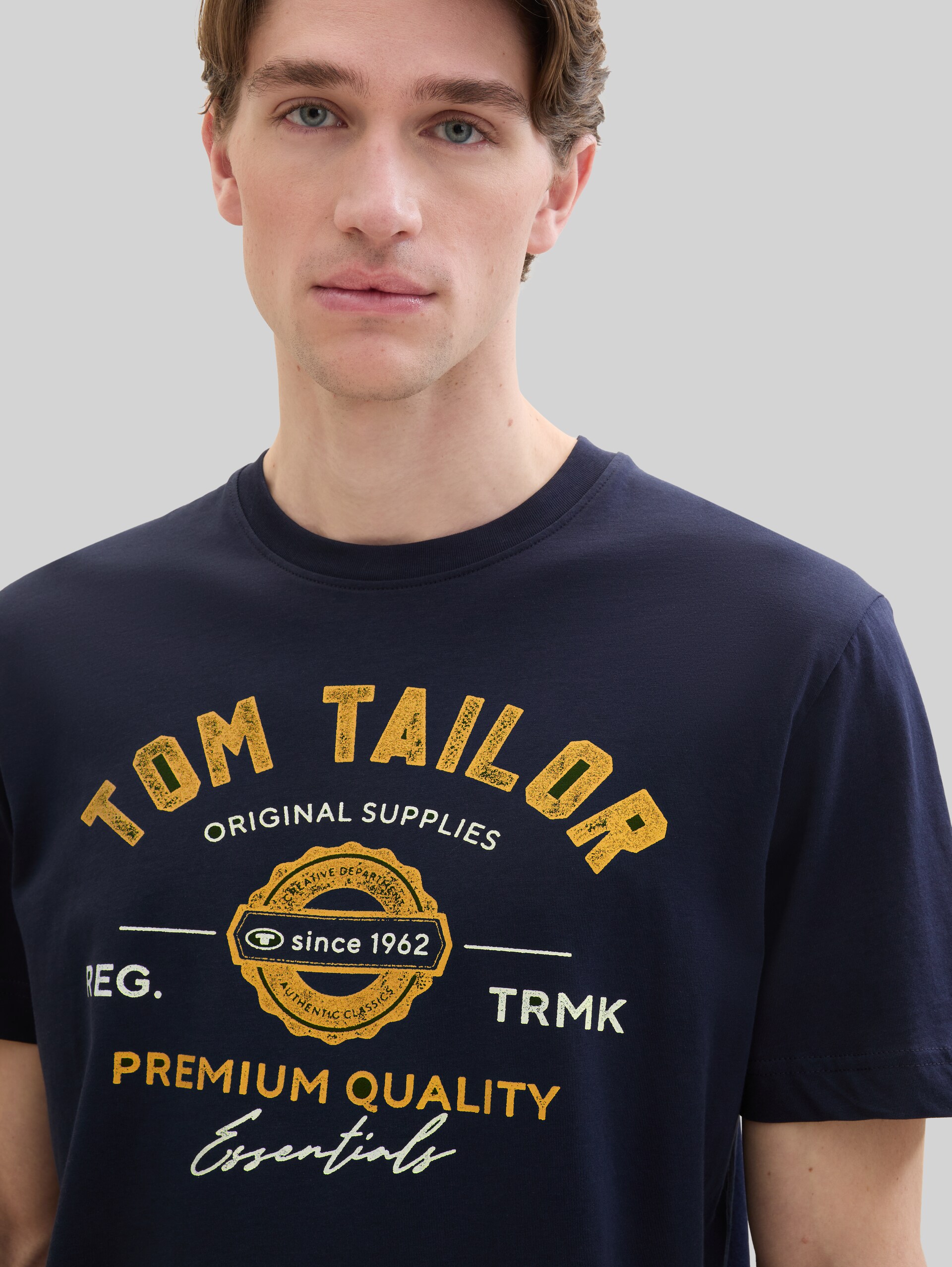 T-shirt with logo print - Dark Blue - Detail model view