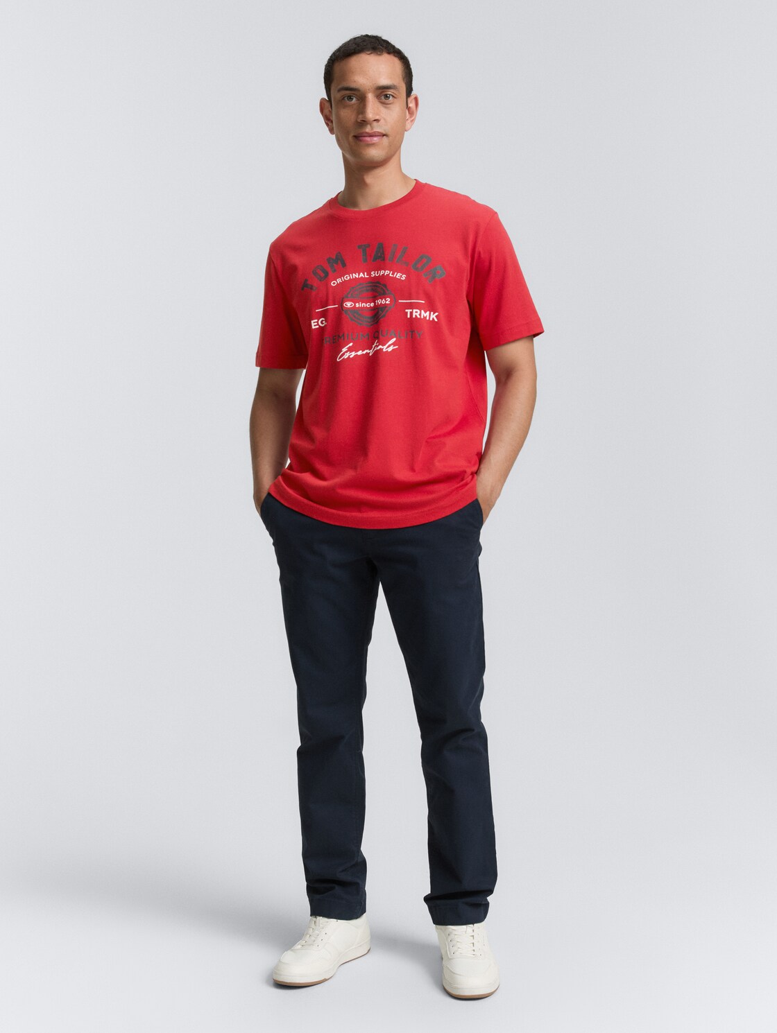 T-Shirt mit Logo-Print - Samba Red - Model-Vorderansicht