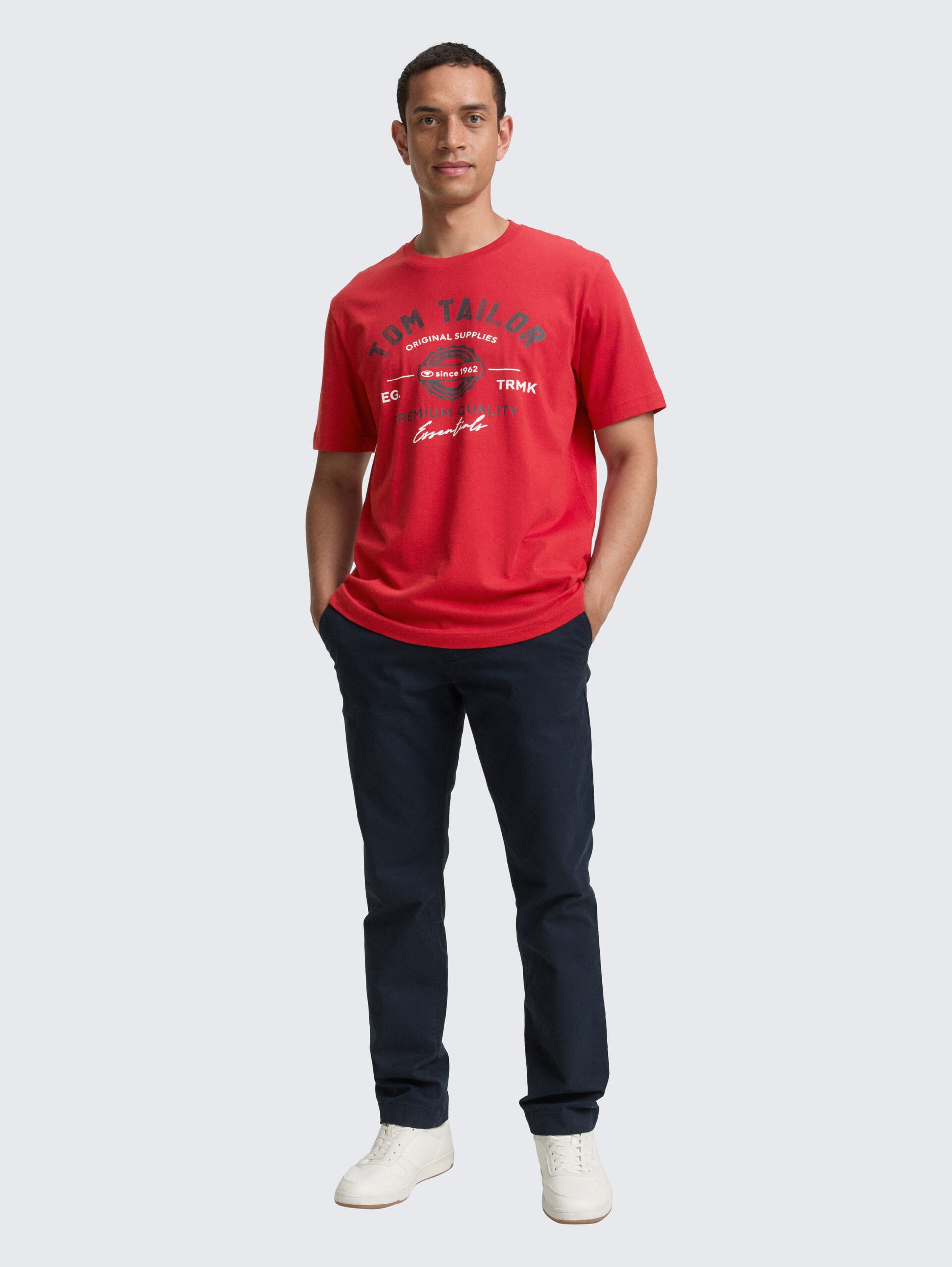 T-Shirt mit Logo-Print - Samba Red - Model-Vorderansicht