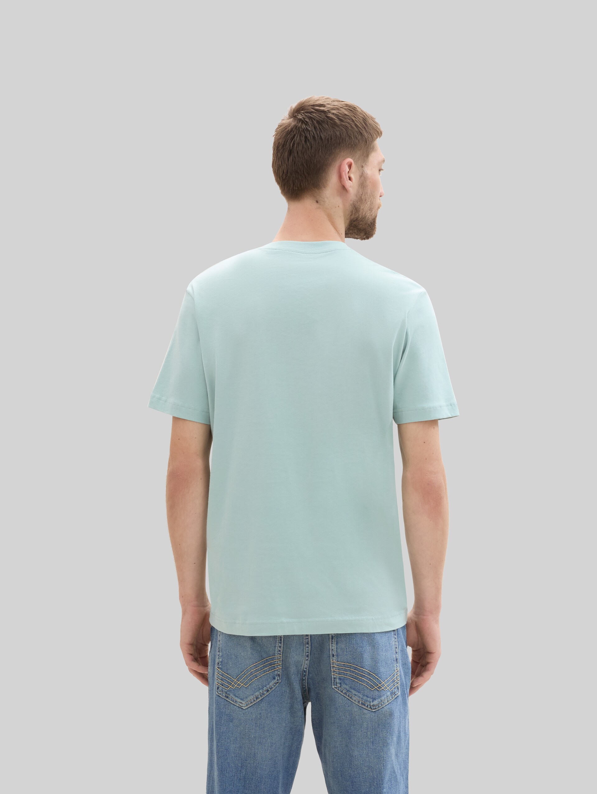 T-shirt met logo print - white moss - Neklijn model-achteraanzicht