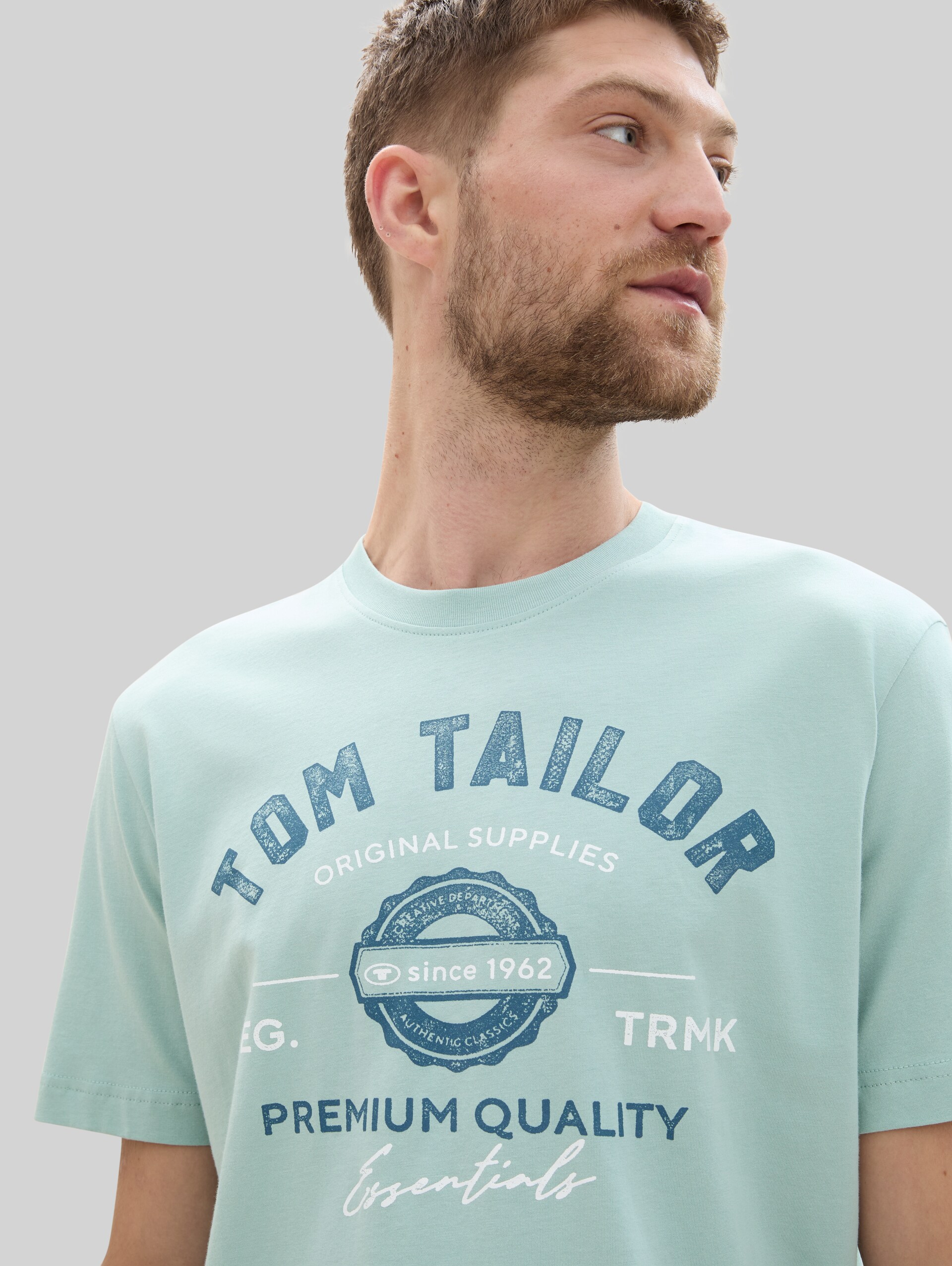 T-shirt met logo print - white moss - Detailaanzicht model