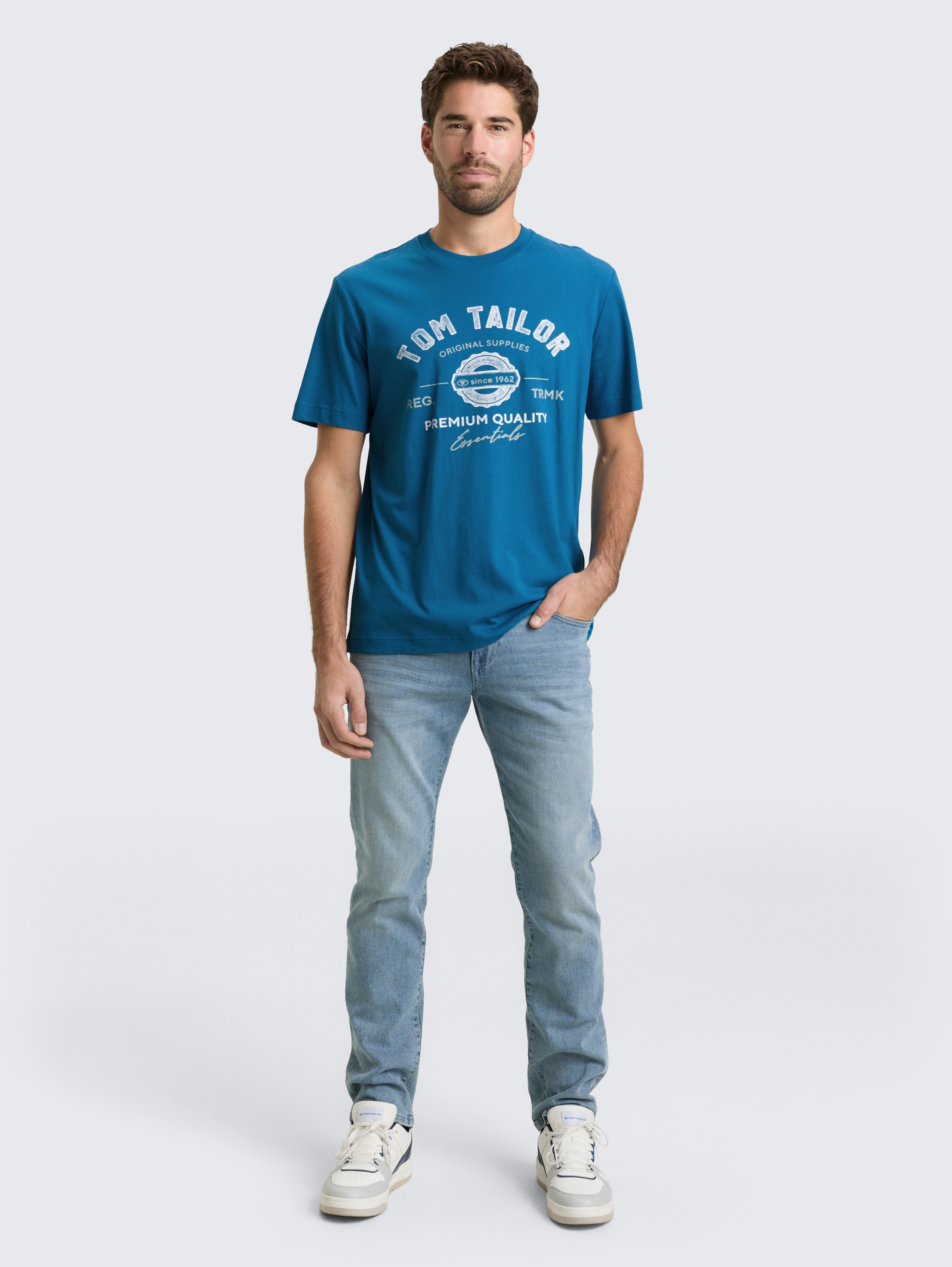 T-Shirt mit Logo-Print - blue petrol - Model-Vorderansicht