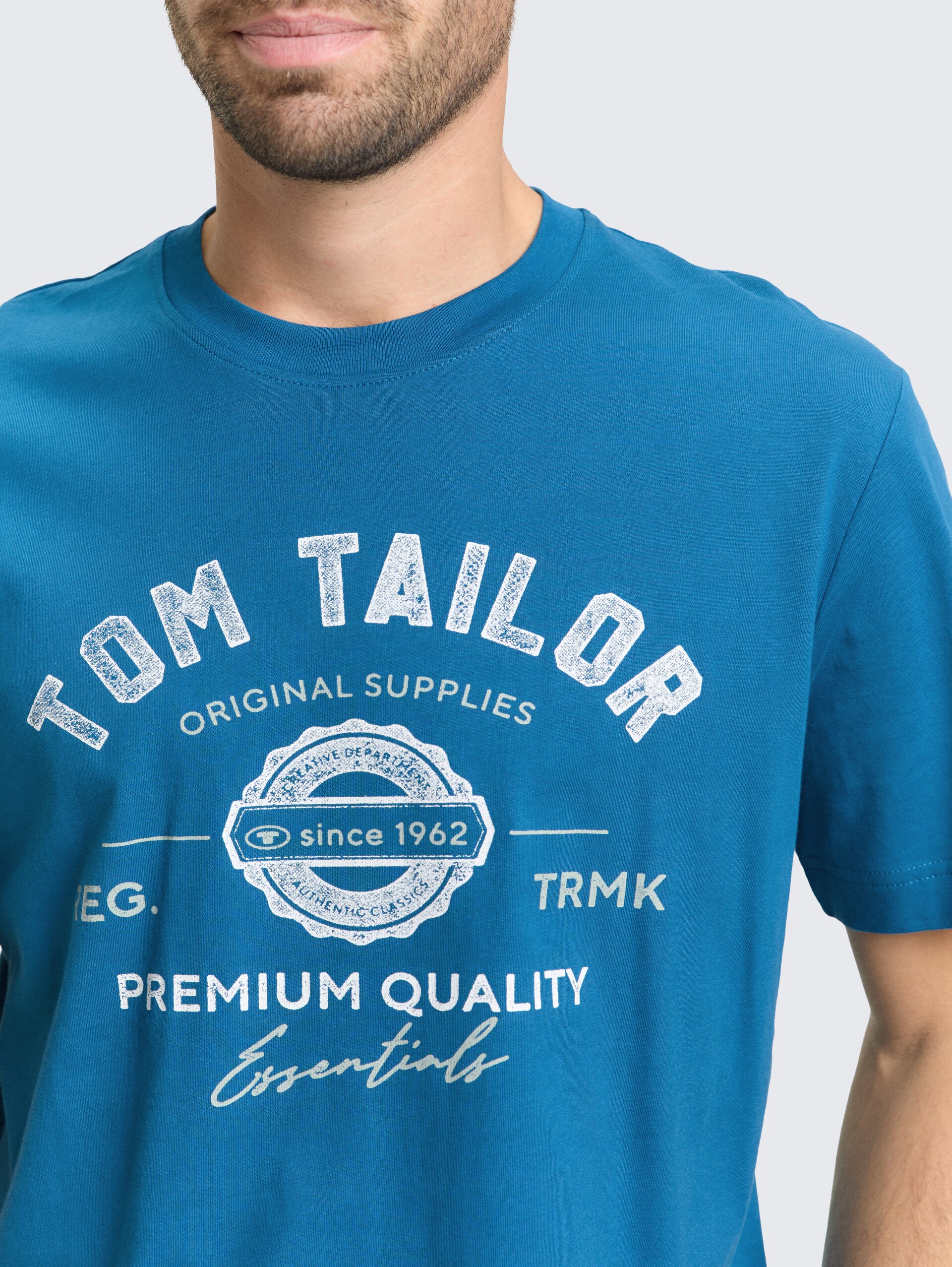 T-Shirt mit Logo-Print - blue petrol - Detail-Model-Ansicht
