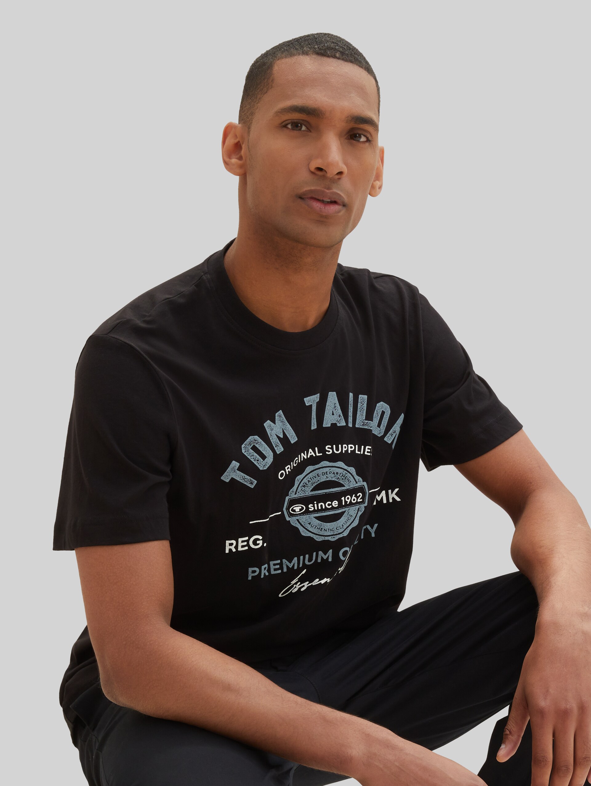 T-Shirt mit Logo-Print - Black