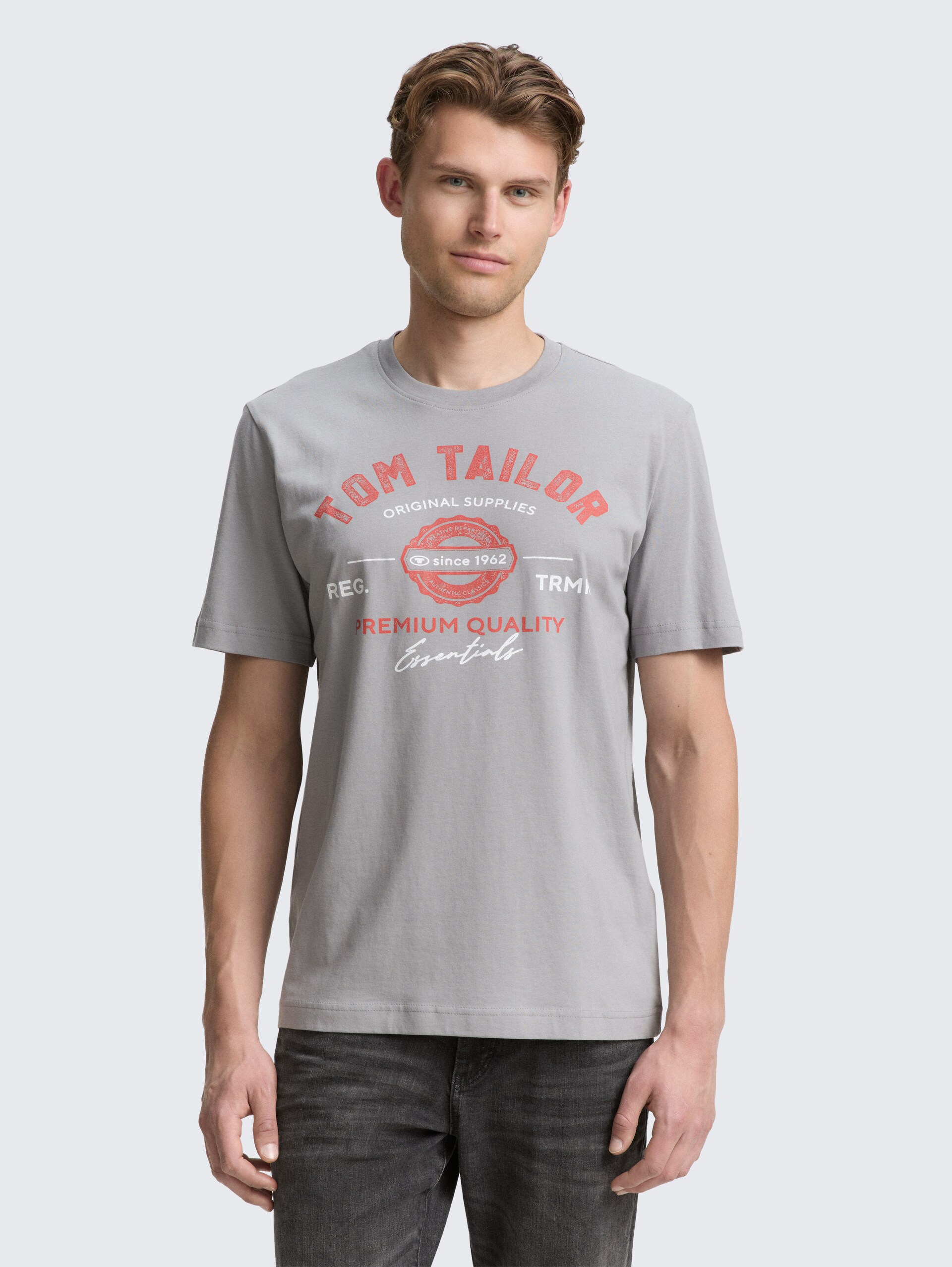 T-Shirt mit Logo-Print - formal grey - Ausschnitt Model-Vorderansicht