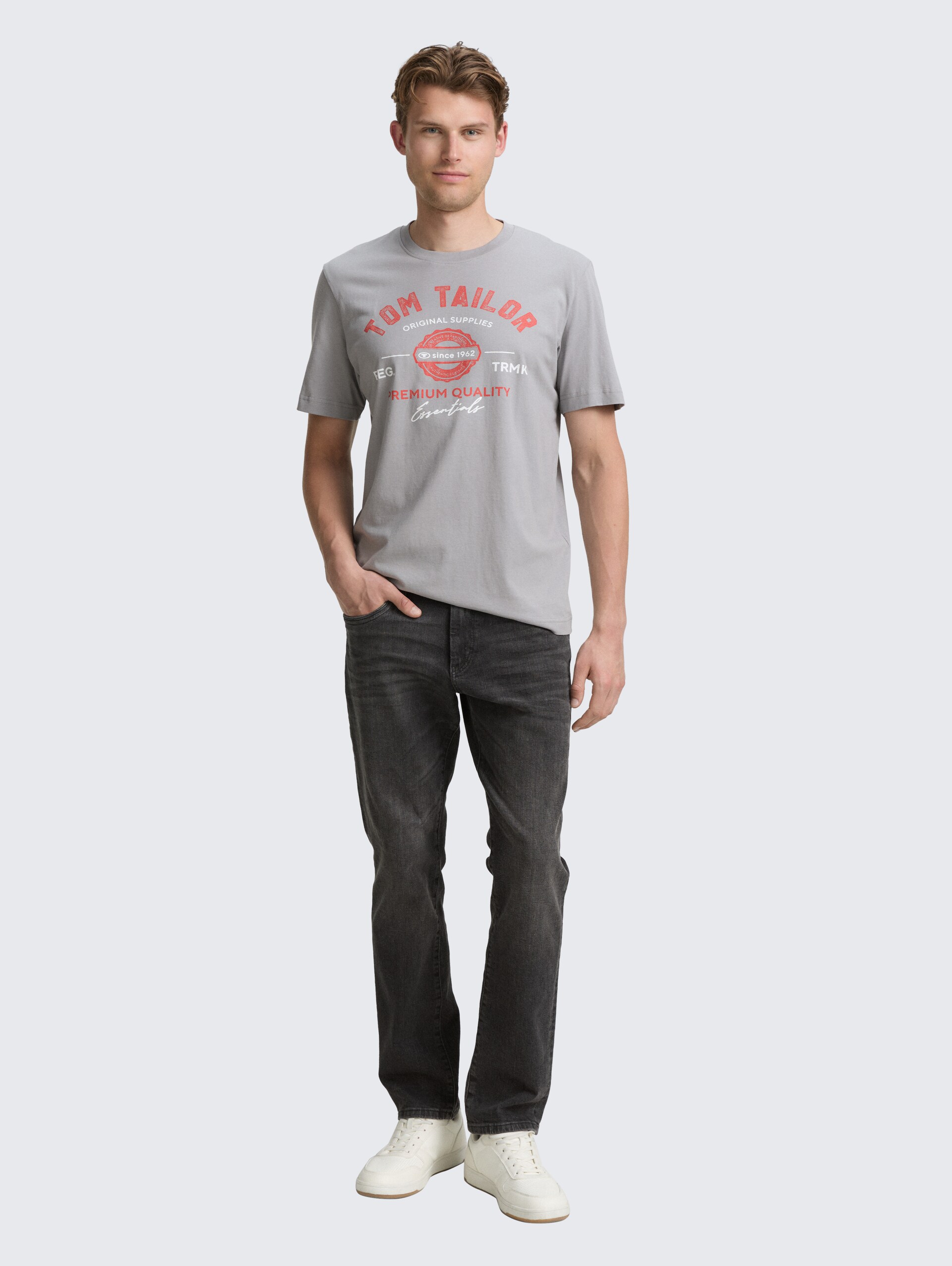 T-Shirt mit Logo-Print - formal grey - Model-Vorderansicht