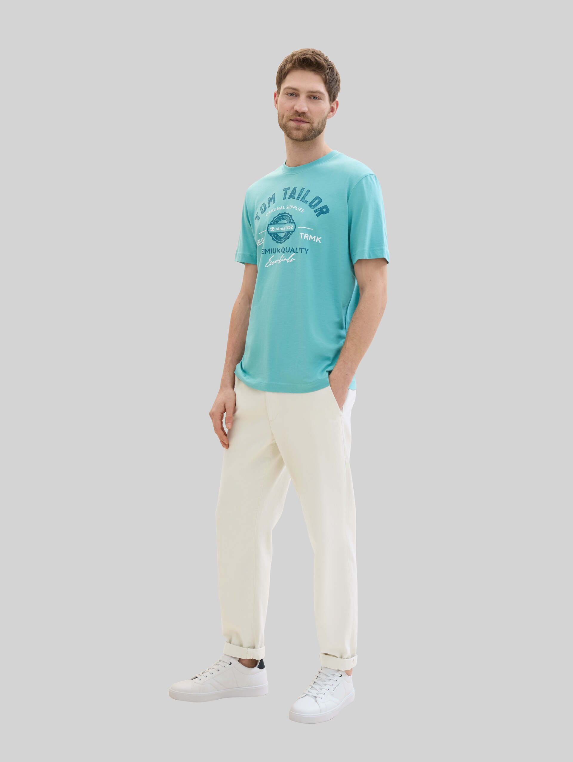T-shirt met logoprint - meadow teal - Model vooraanzicht