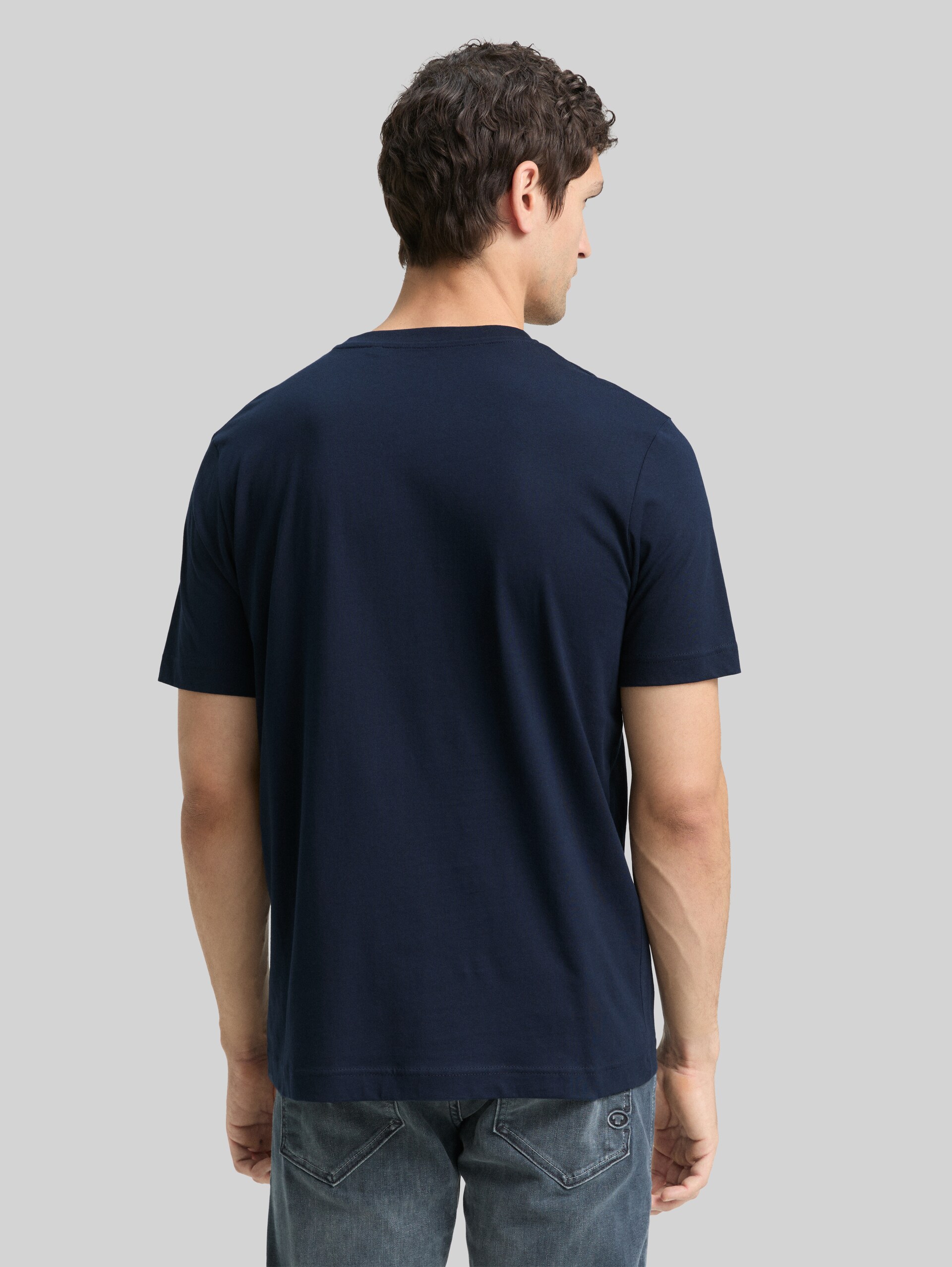 T-Shirt mit Logo-Print - dark blue silhouette - Auschnitt Model-Rückansicht