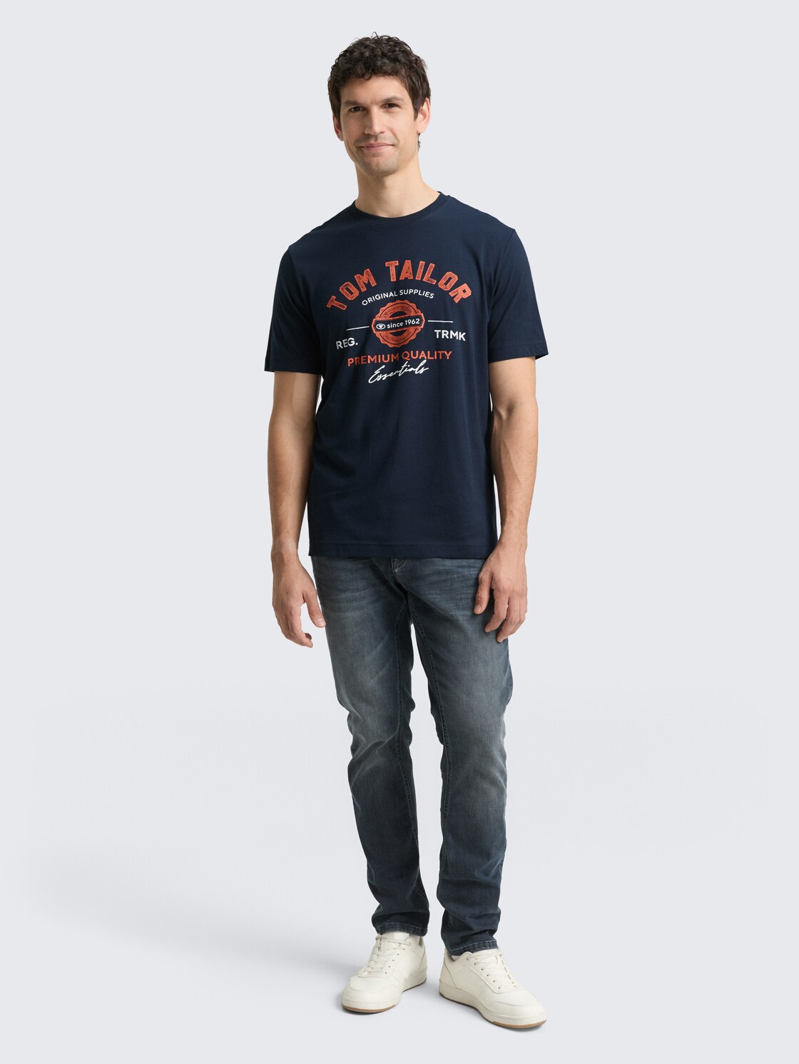 T-Shirt mit Logo-Print - dark blue silhouette - Model-Vorderansicht