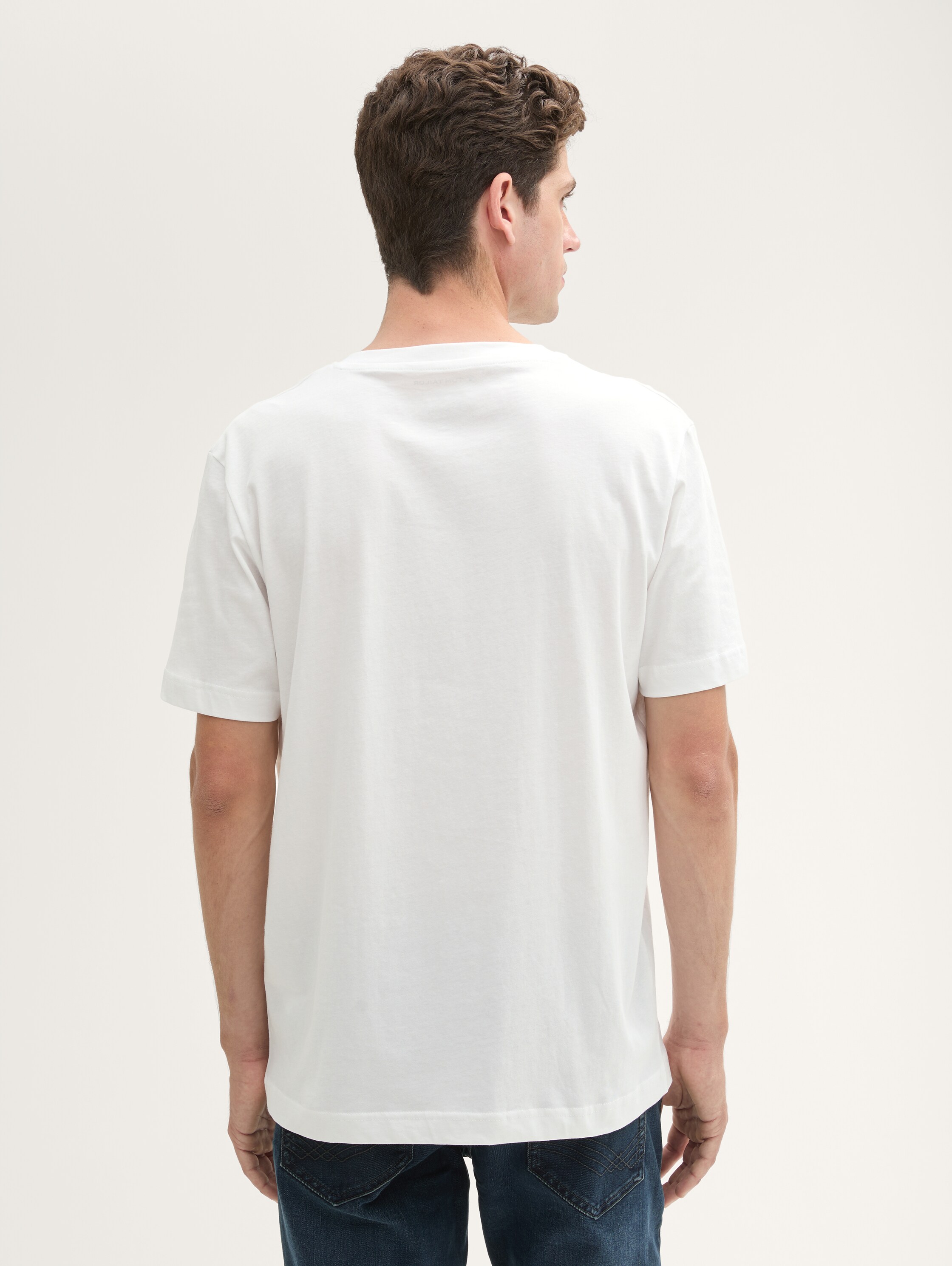 Basic T-Shirt im 2er-Pack mit V-Ausschnitt - 4