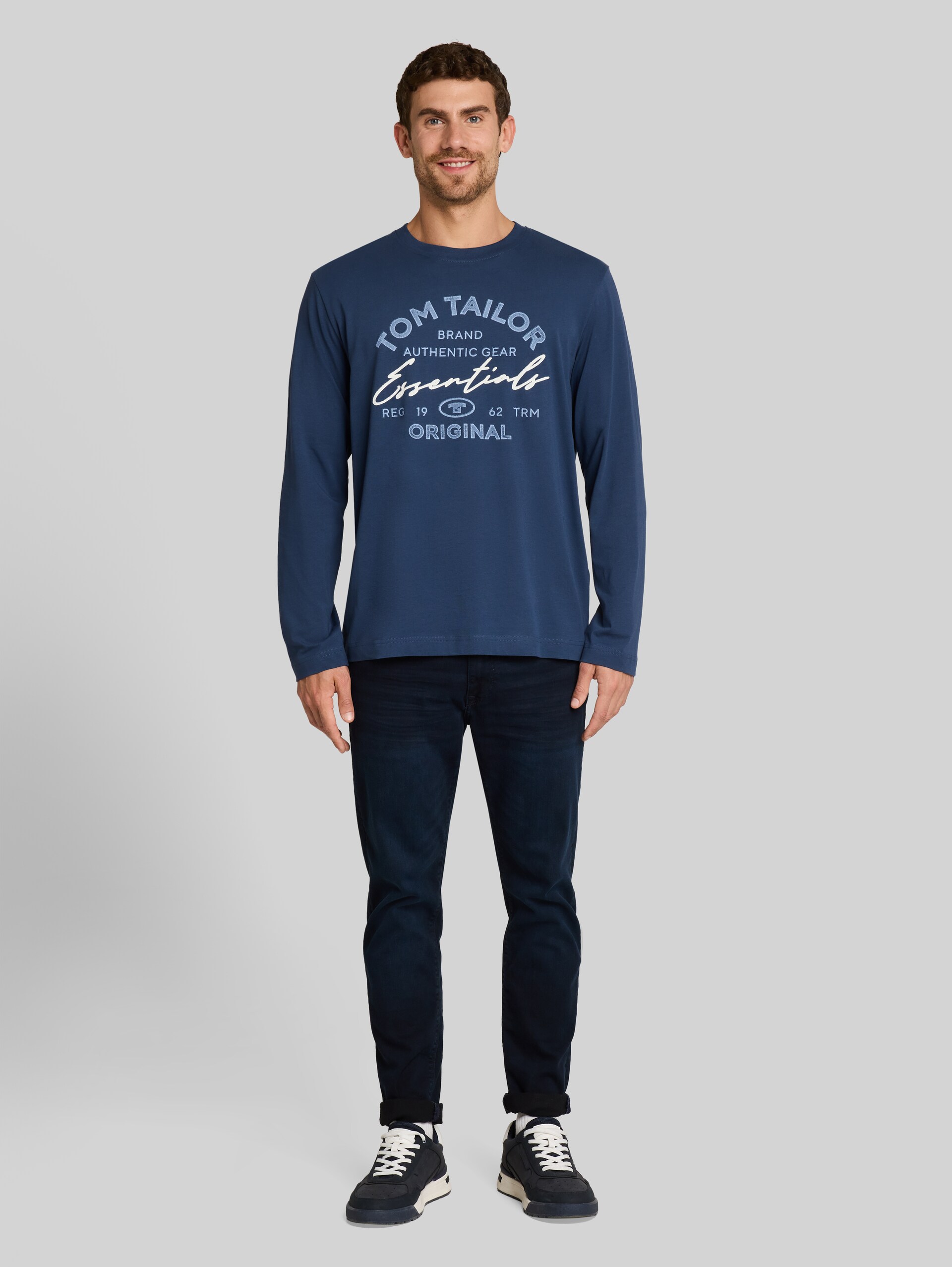 T-shirt met lange mouwen en logo-print - Dark Duck Blue - Model vooraanzicht