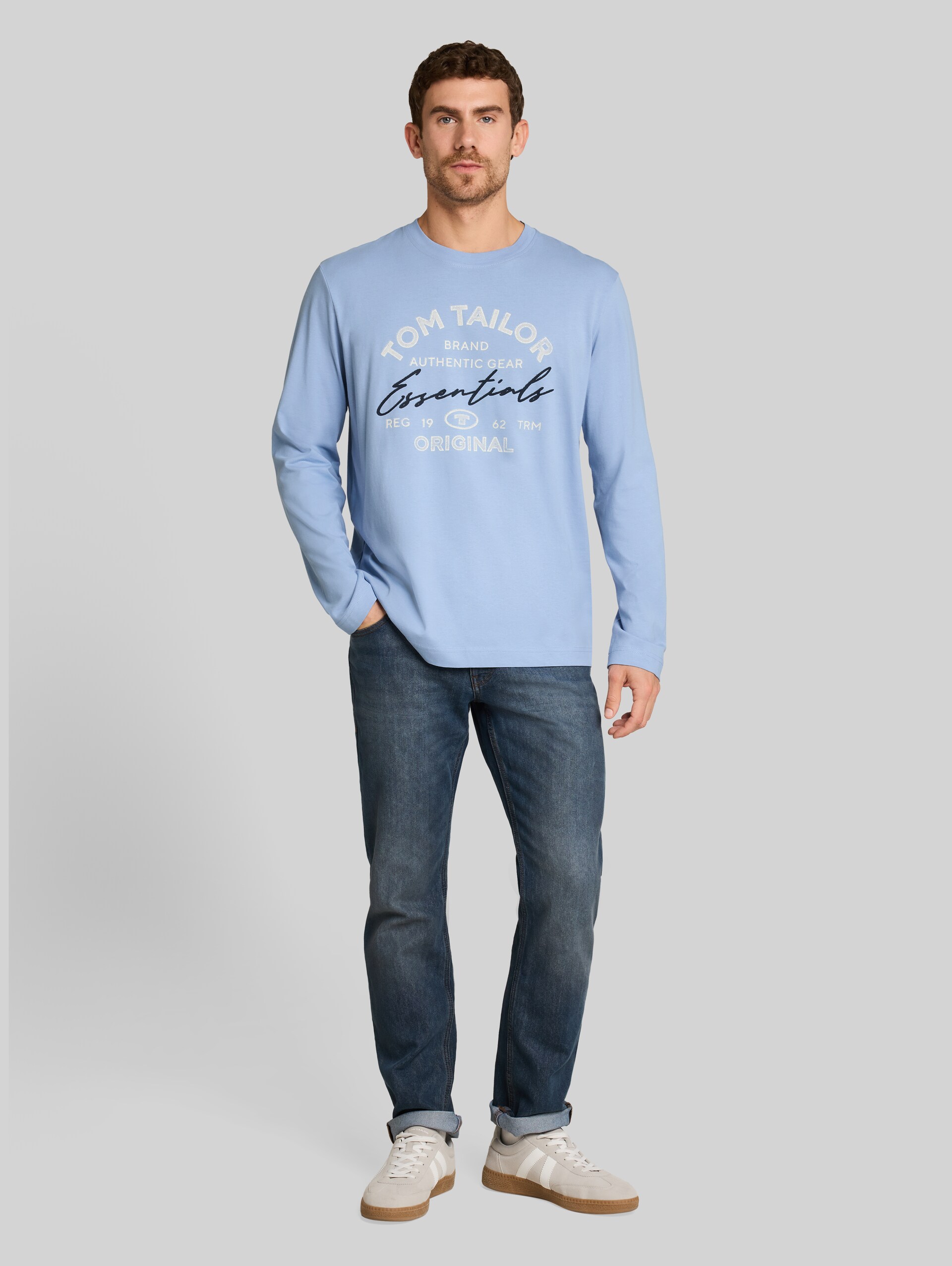T-shirt met lange mouwen en logo-print - Pale Blue - Model vooraanzicht