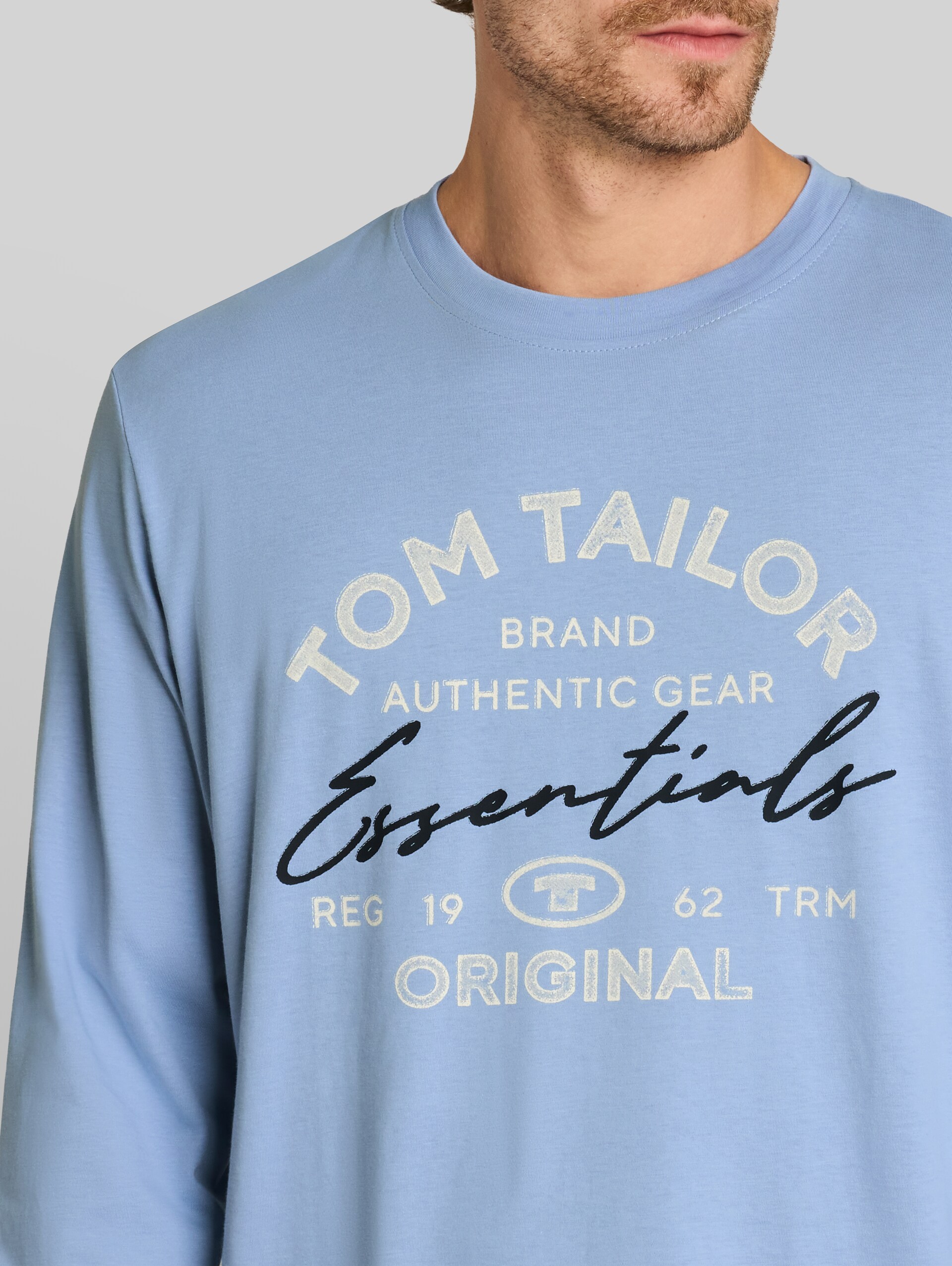 T-shirt met lange mouwen en logo-print - Pale Blue - Detailaanzicht model