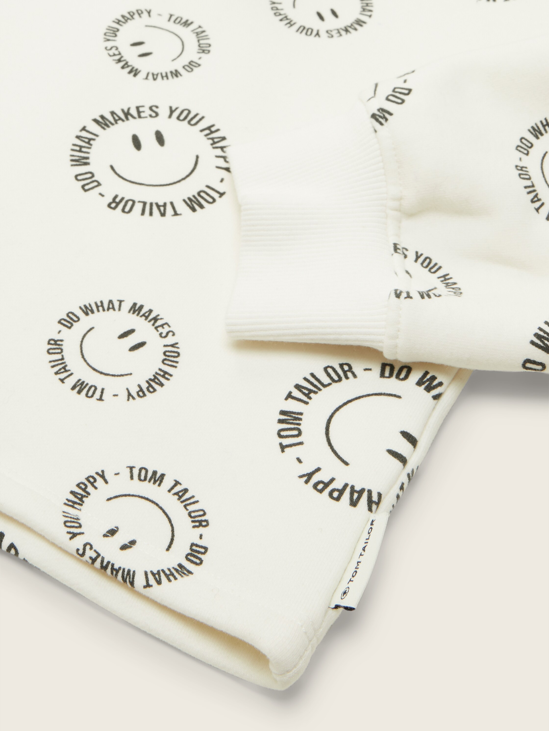 Cropped Hoodie met print - happy mood design - Detailaanzicht model