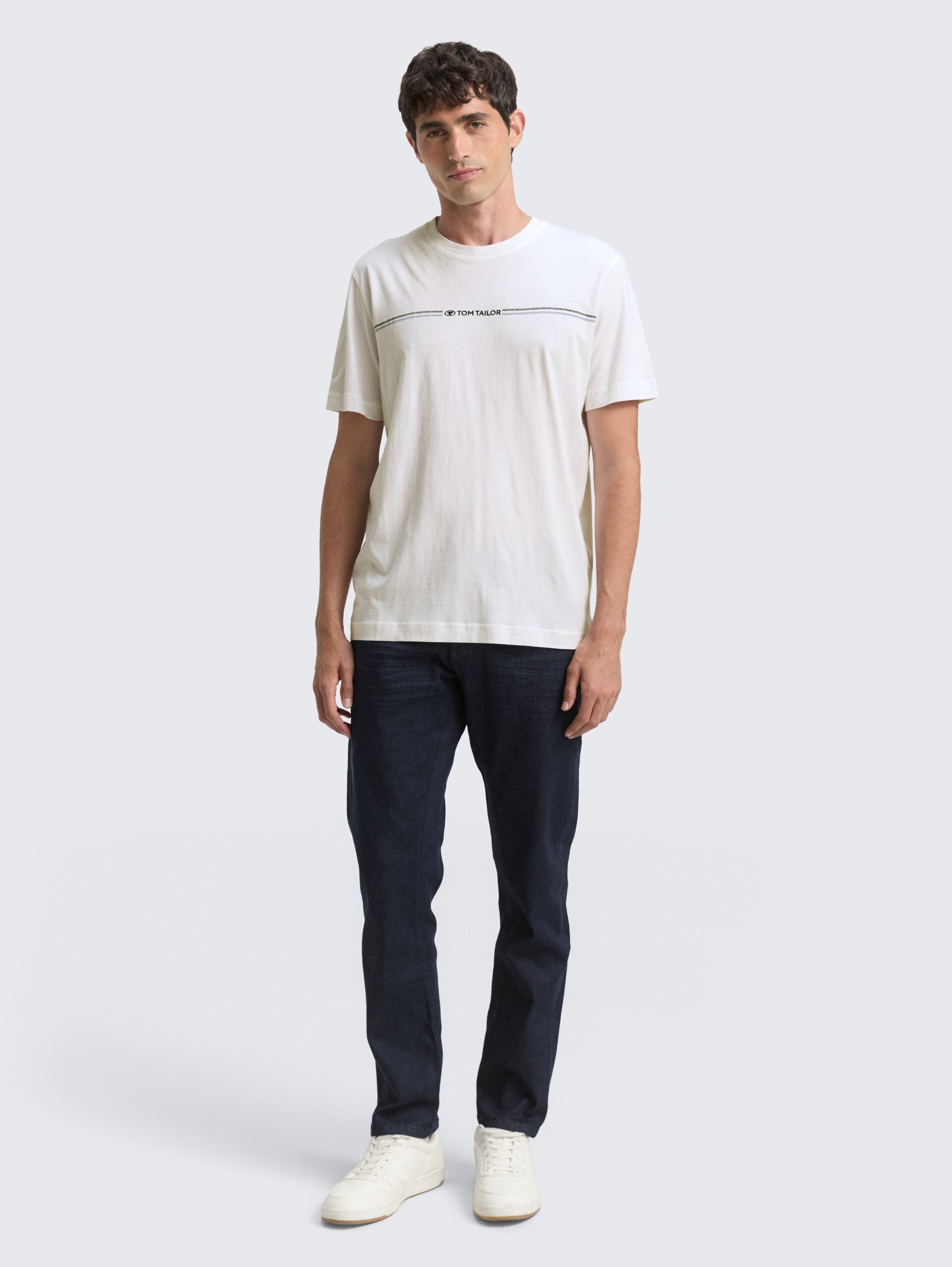 T-Shirt mit Print - White - Model-Vorderansicht