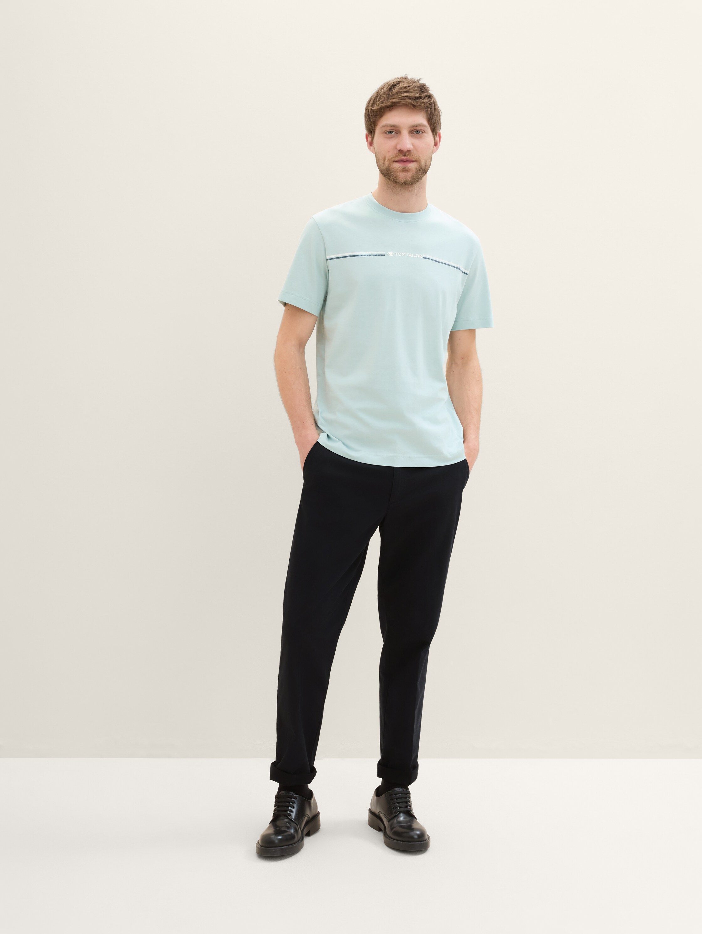 T-shirt with a print - dusty mint blue - Model front view
