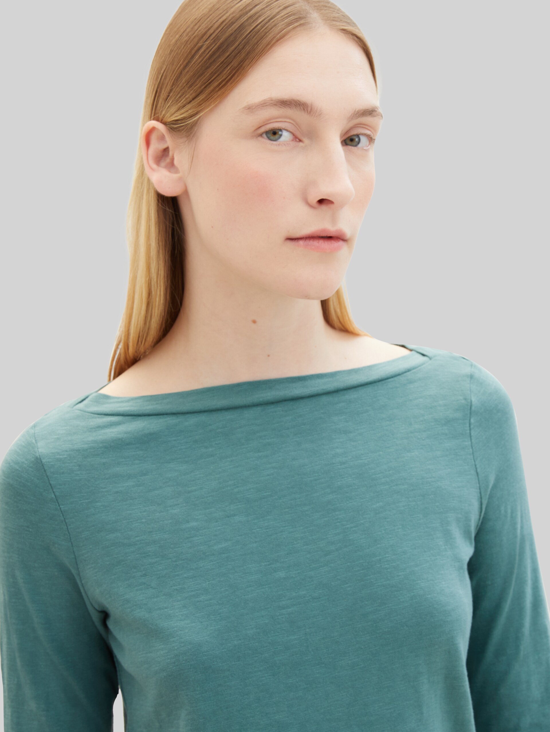 Longsleeve mit 3/4-Arm aus Baumwolle - Sea Pine Green - Detail-Model-Ansicht