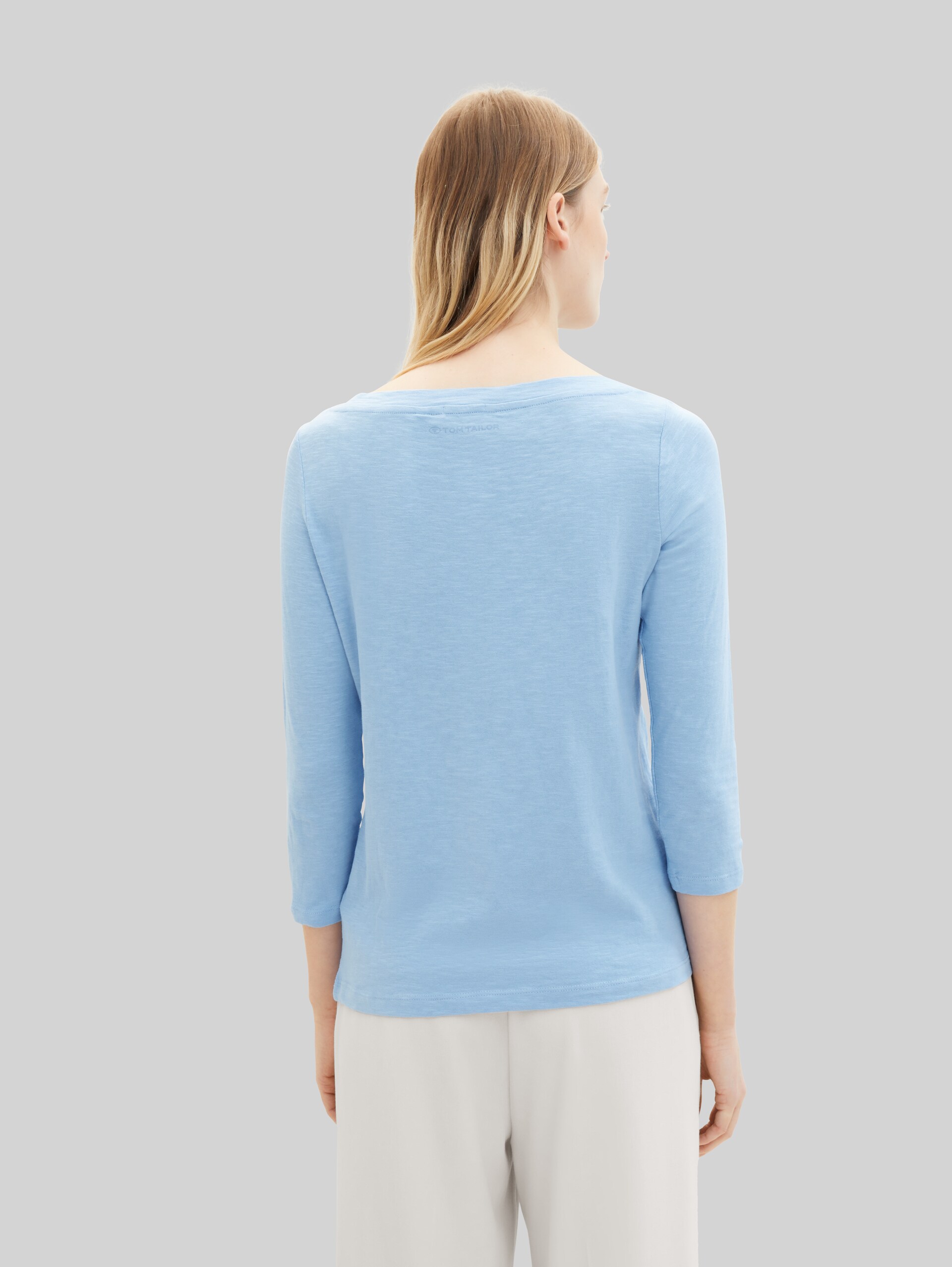 Longsleeve mit 3/4-Arm aus Baumwolle - light fjord blue - Auschnitt Model-Rückansicht