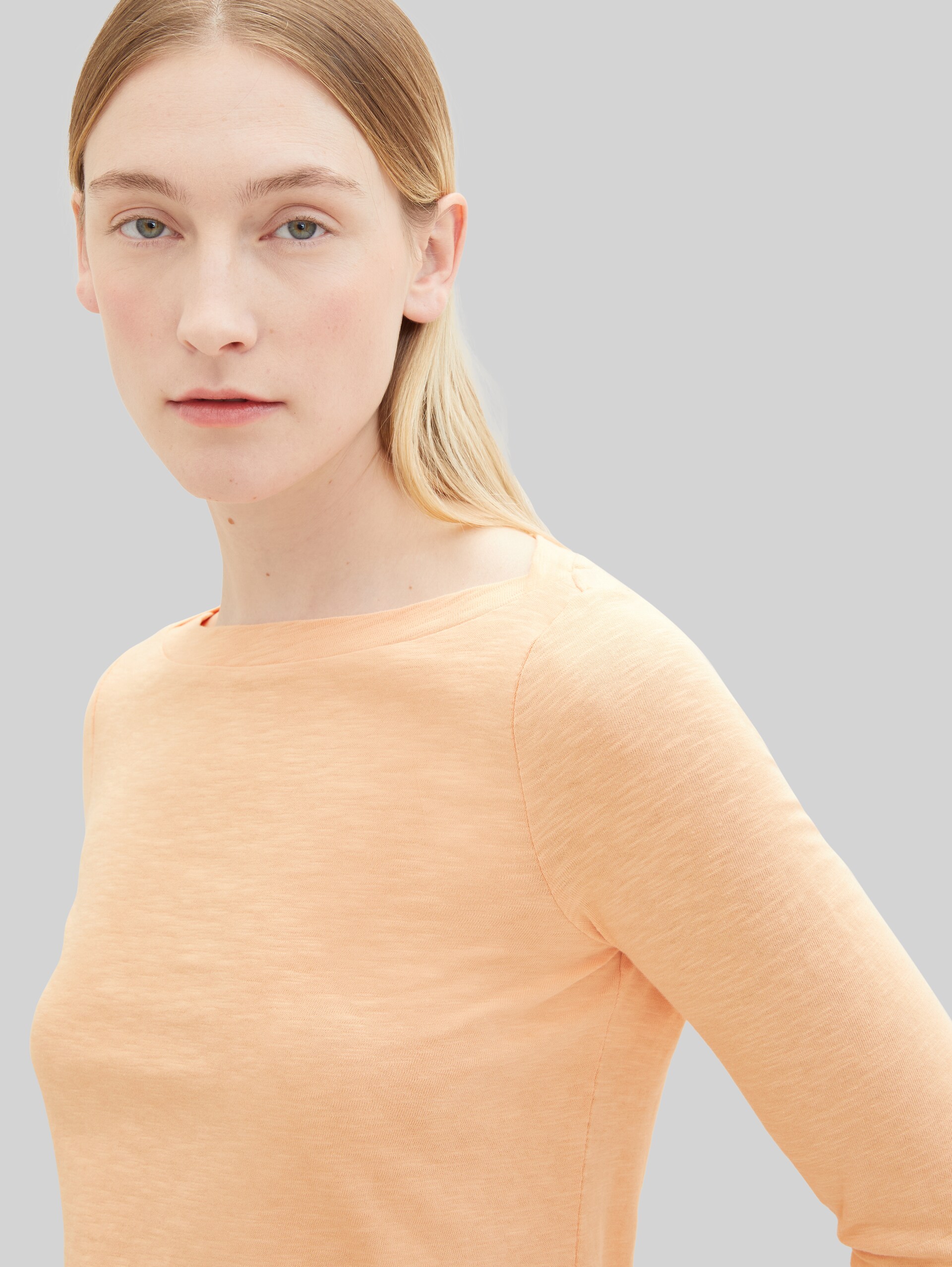 Longsleeve mit 3/4-Arm aus Baumwolle - light coral - Detail-Model-Ansicht