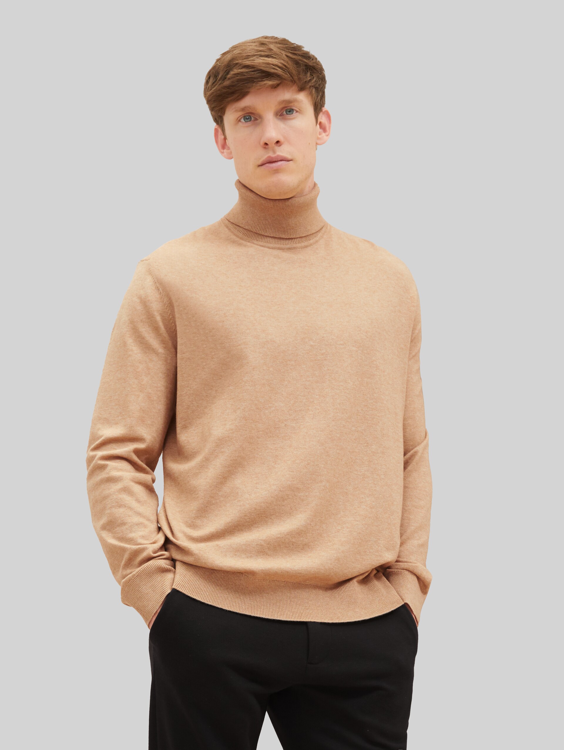 Pull en maille à col roulé - beach sand melange - Découpe Vue de face du modèle