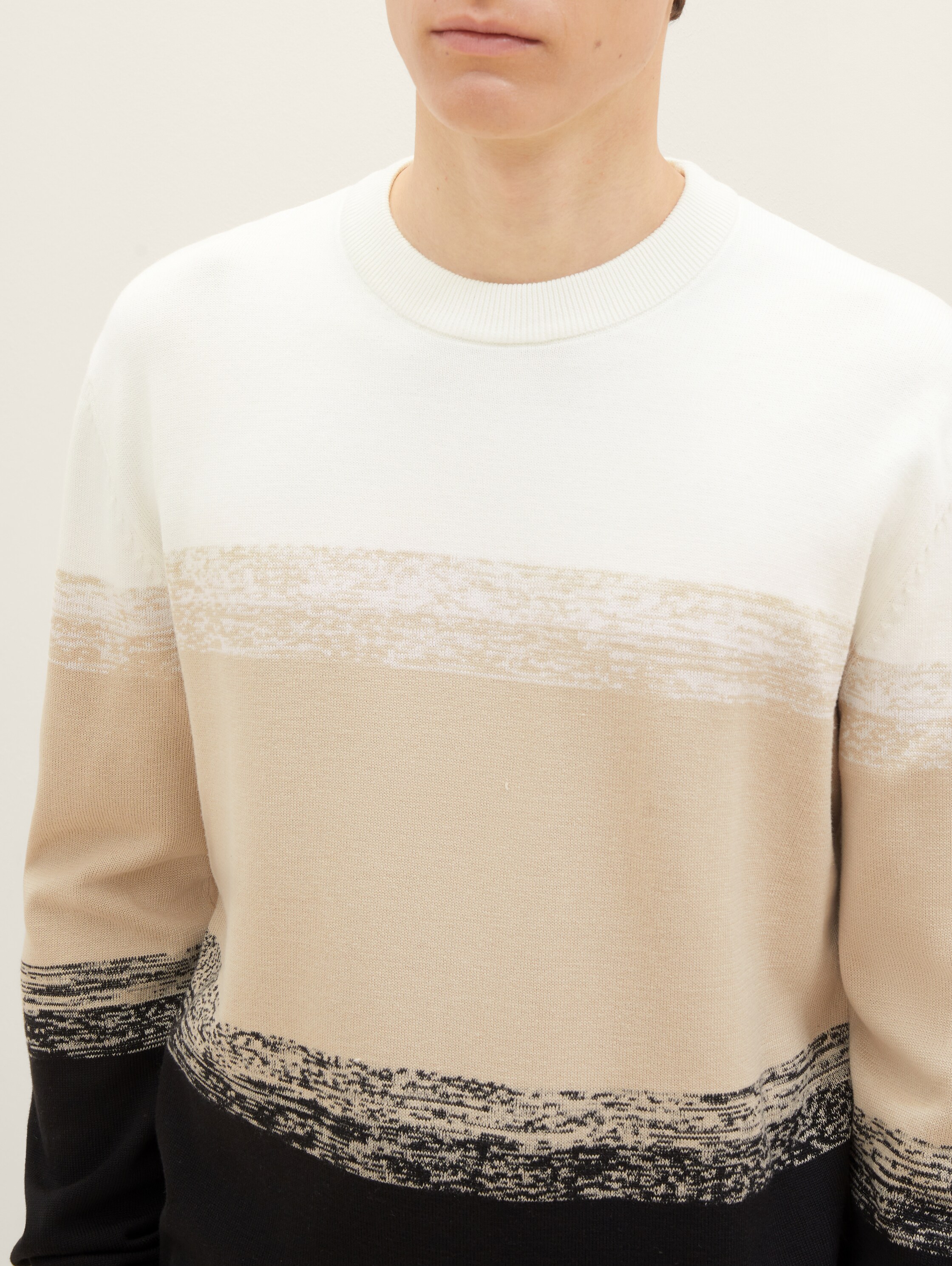 Mehrfarbiger Strickpullover - 6