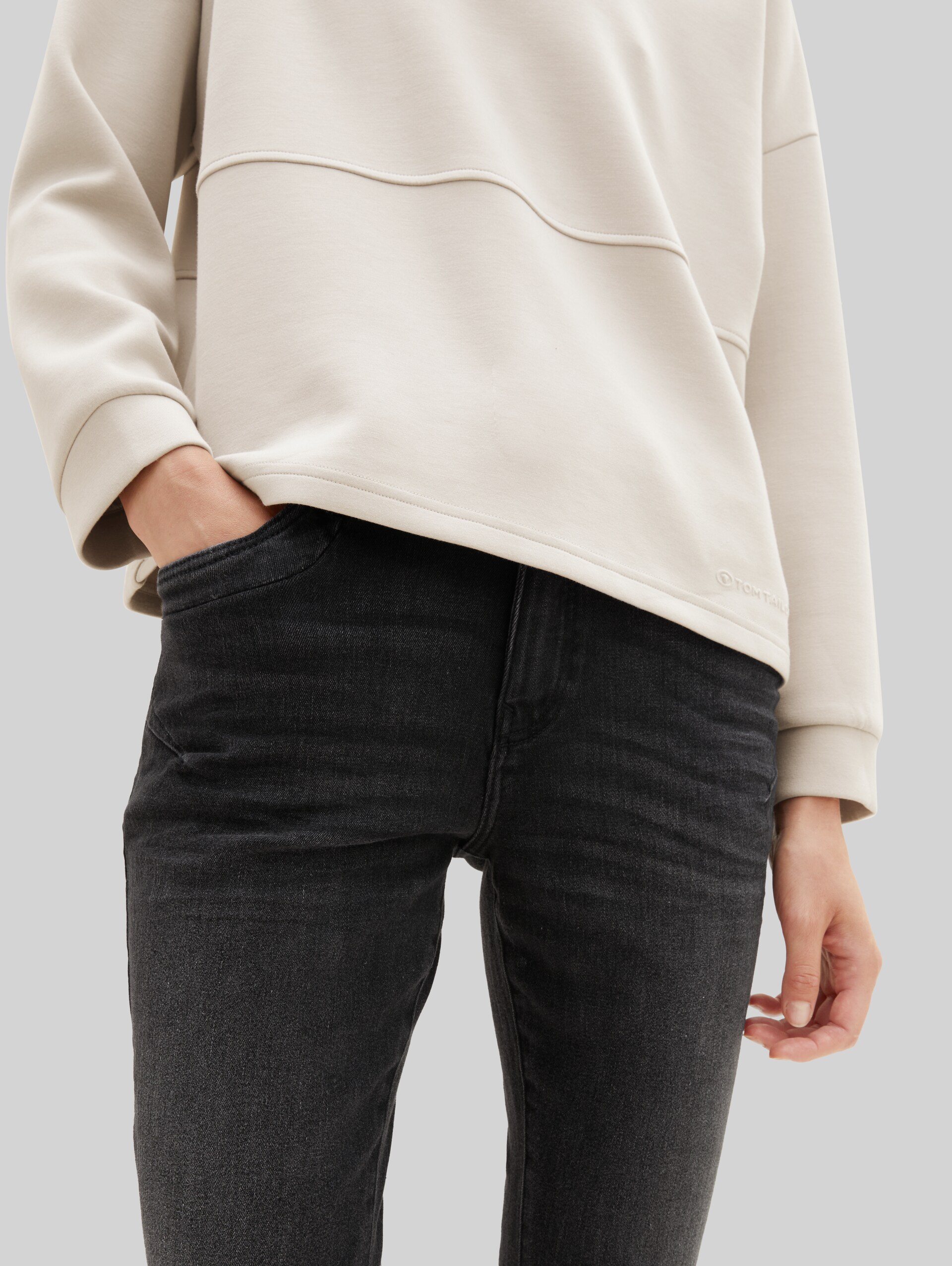 TTTAPERED jeans - black stone wash denim - Detail model view