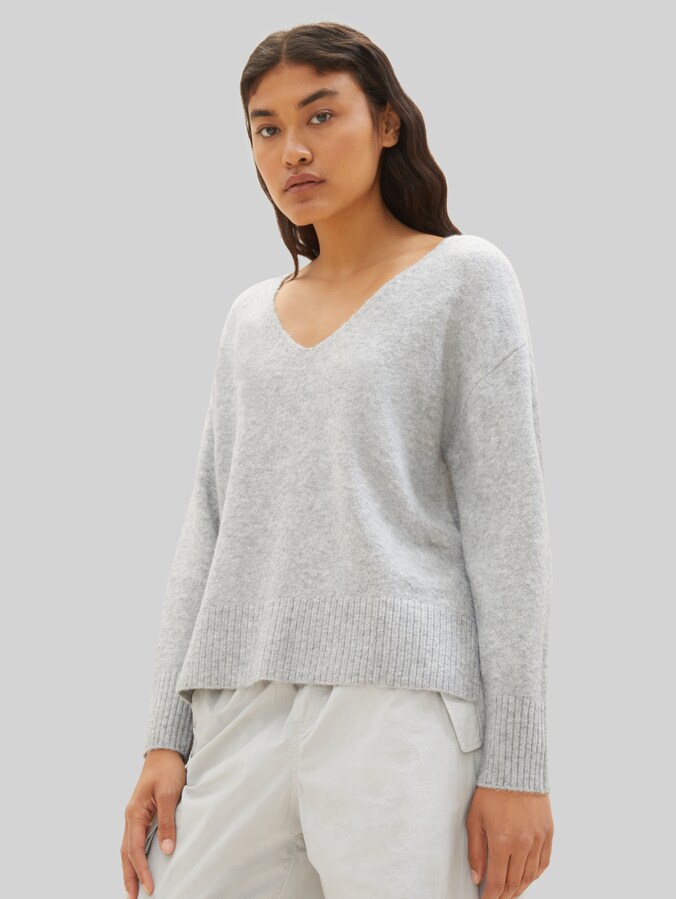 Strickpullover mit V-Ausschnitt von Denim Female, basic light grey melange