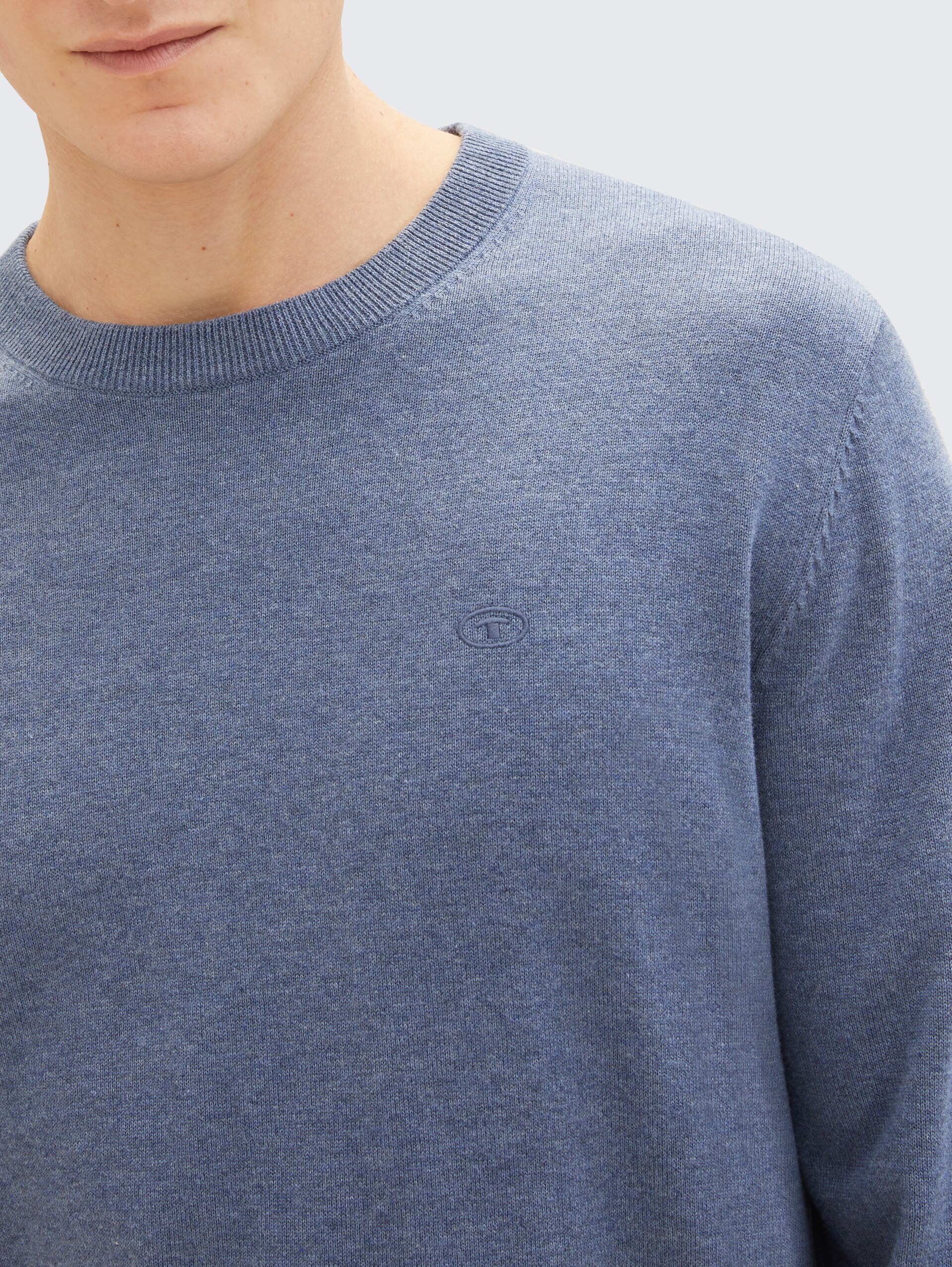 Strickpullover aus Baumwolle - vintage indigo blue melange - Detail-Model-Ansicht