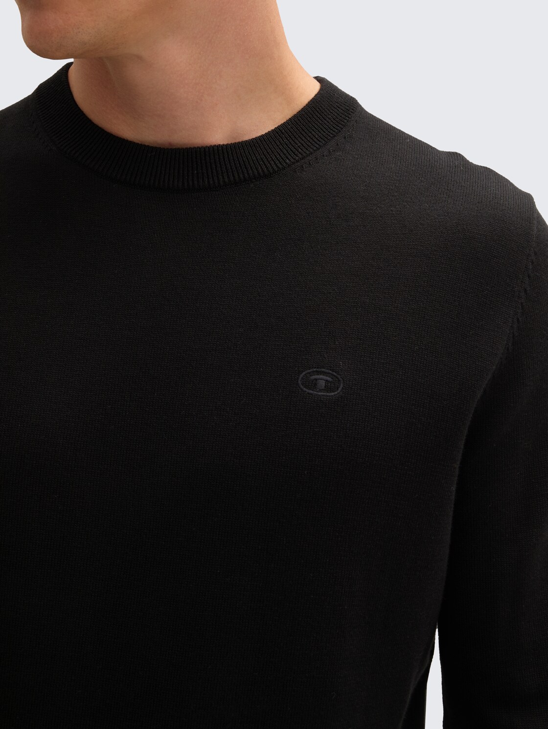 Strickpullover aus Baumwolle - Black - Detail-Model-Ansicht