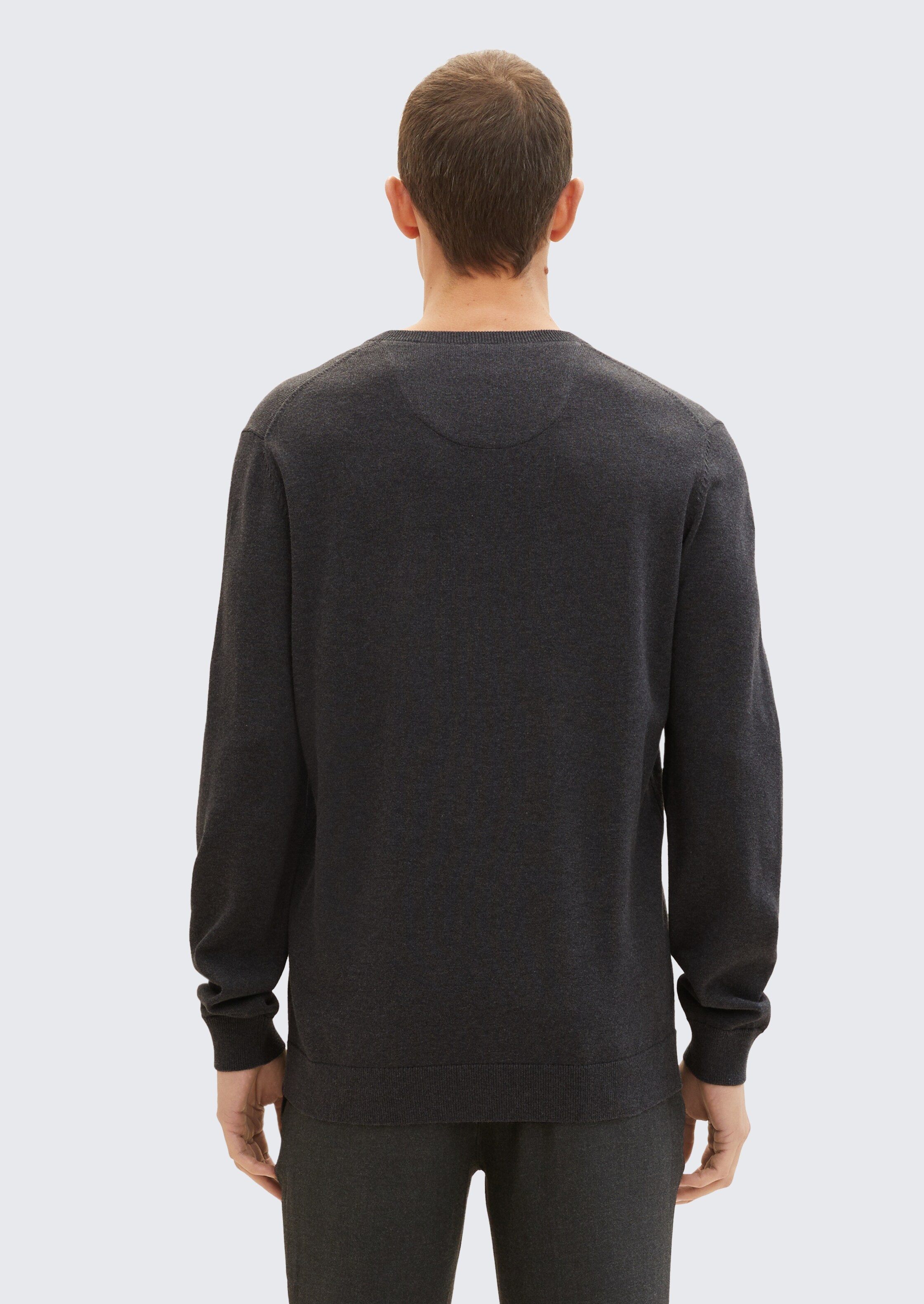 Knitted jumper with V-neck - black_grey_melange - 