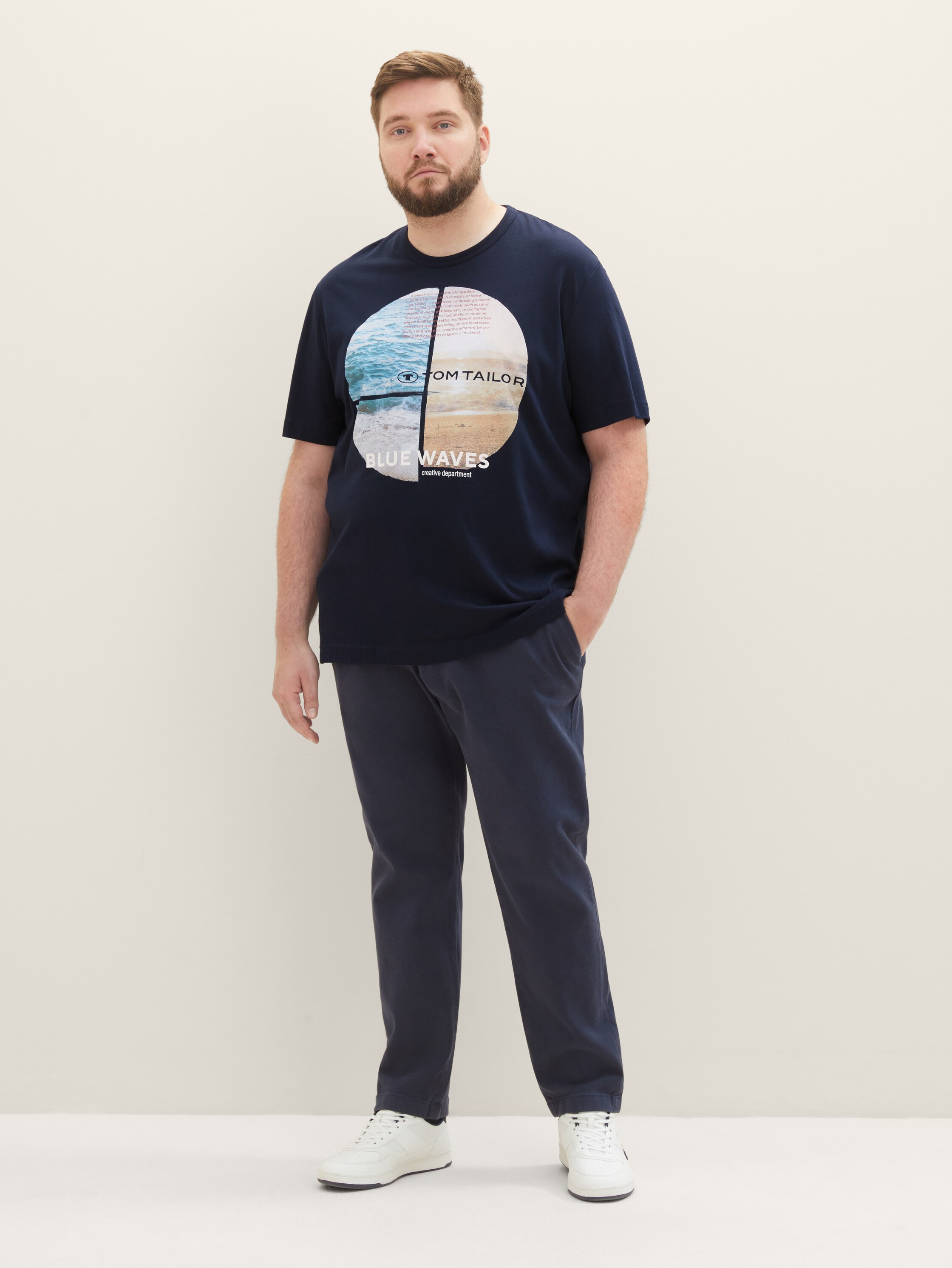Plus Size - T-Shirt mit Fotoprint - sky captain blue - Detail-Model-Ansicht