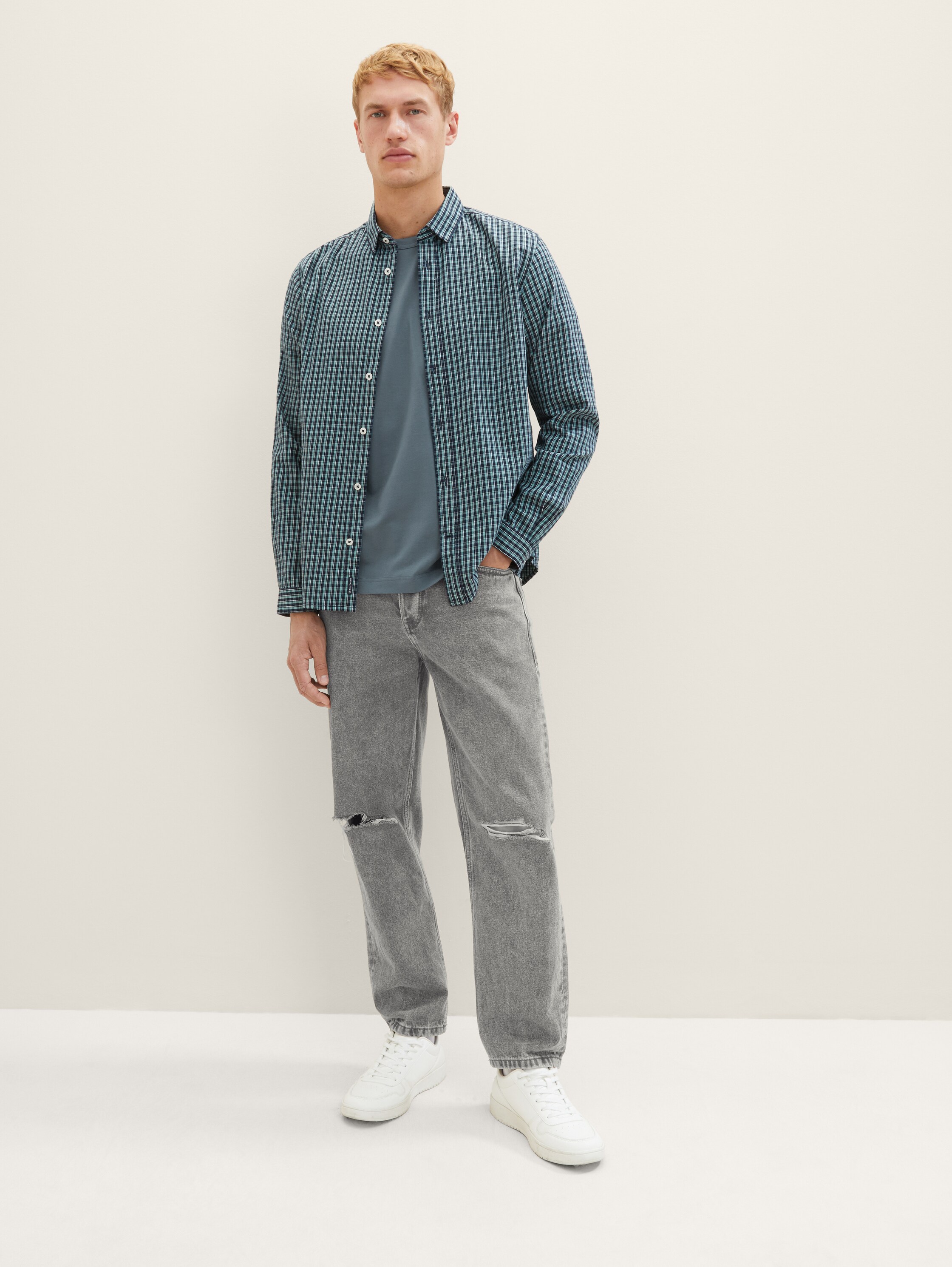 Basic T-Shirt - 2