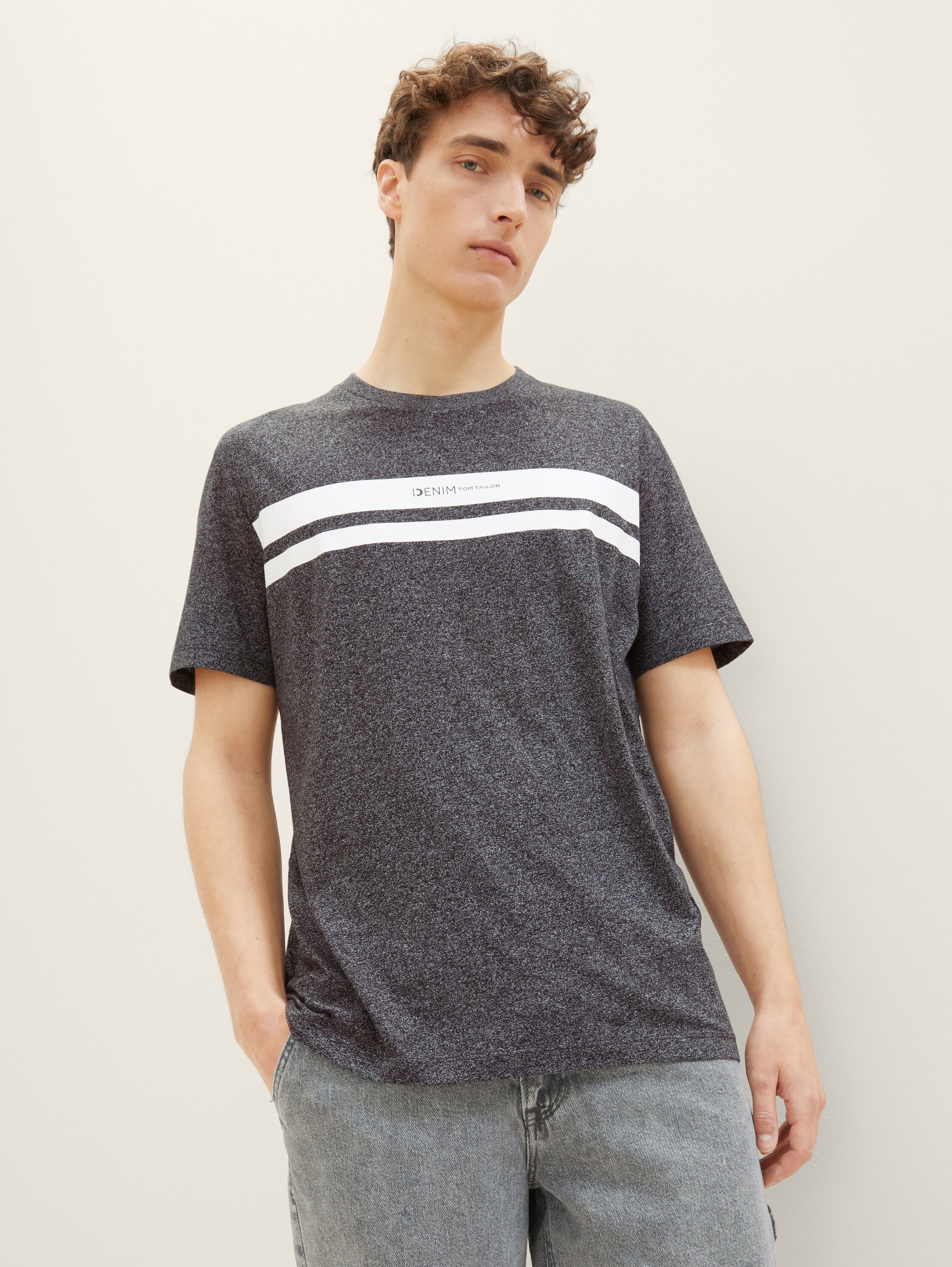 T-Shirt mit Print - 1