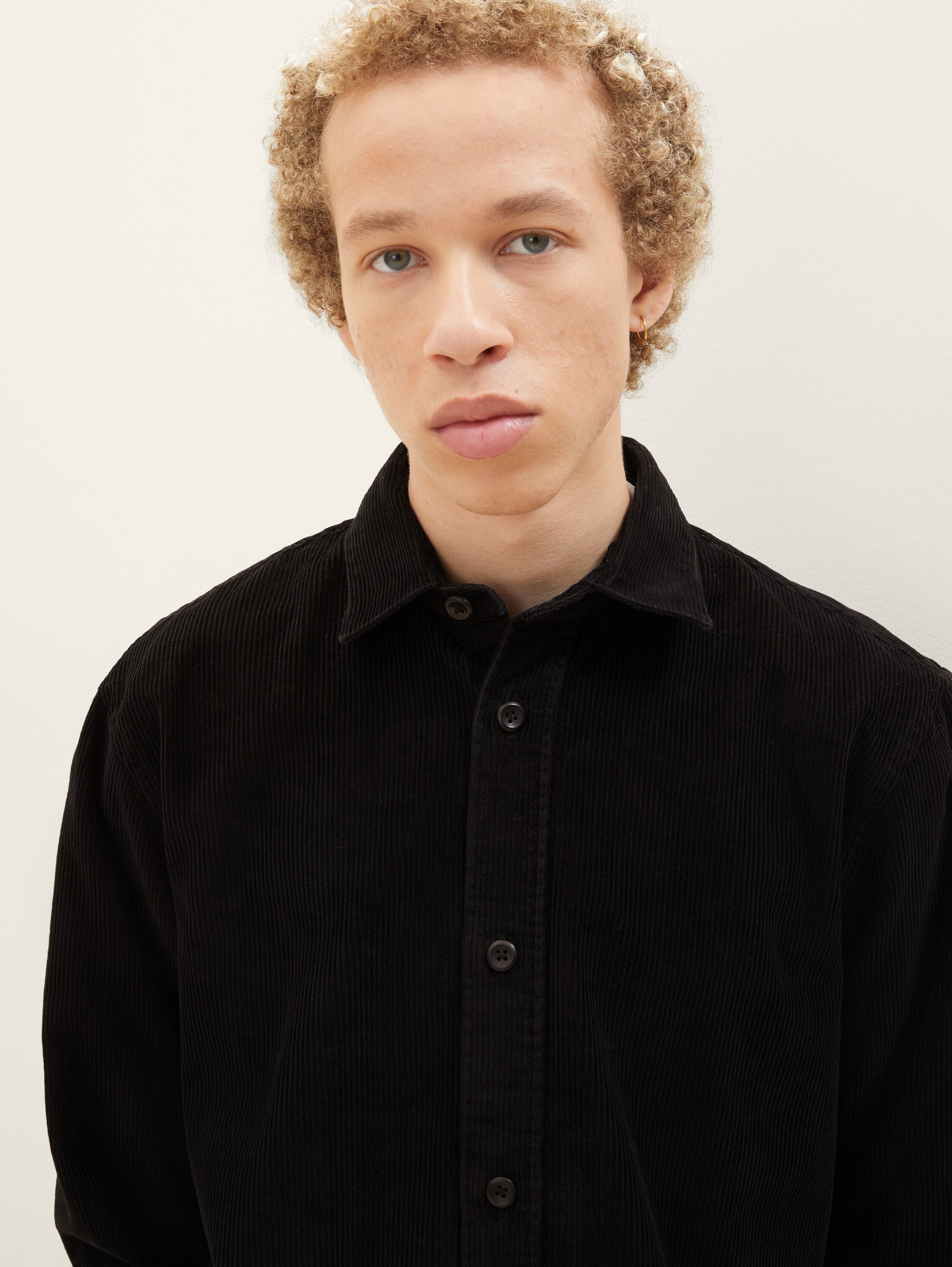 Corduroy-overhemd - Black - Model vooraanzicht