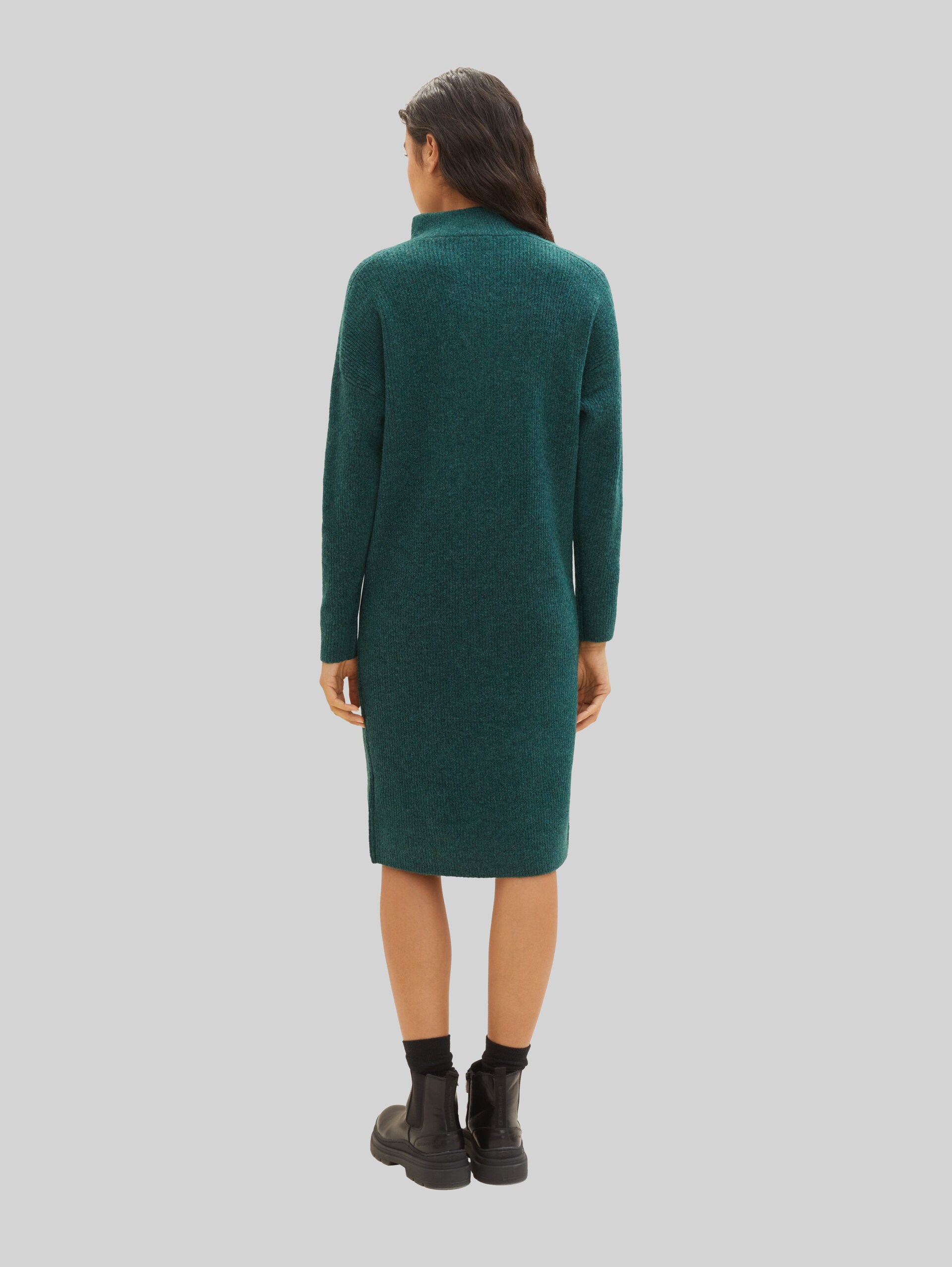 Robe en maille à col troyer - Midnight Forest Green Mélange - Vue arrière du modèle