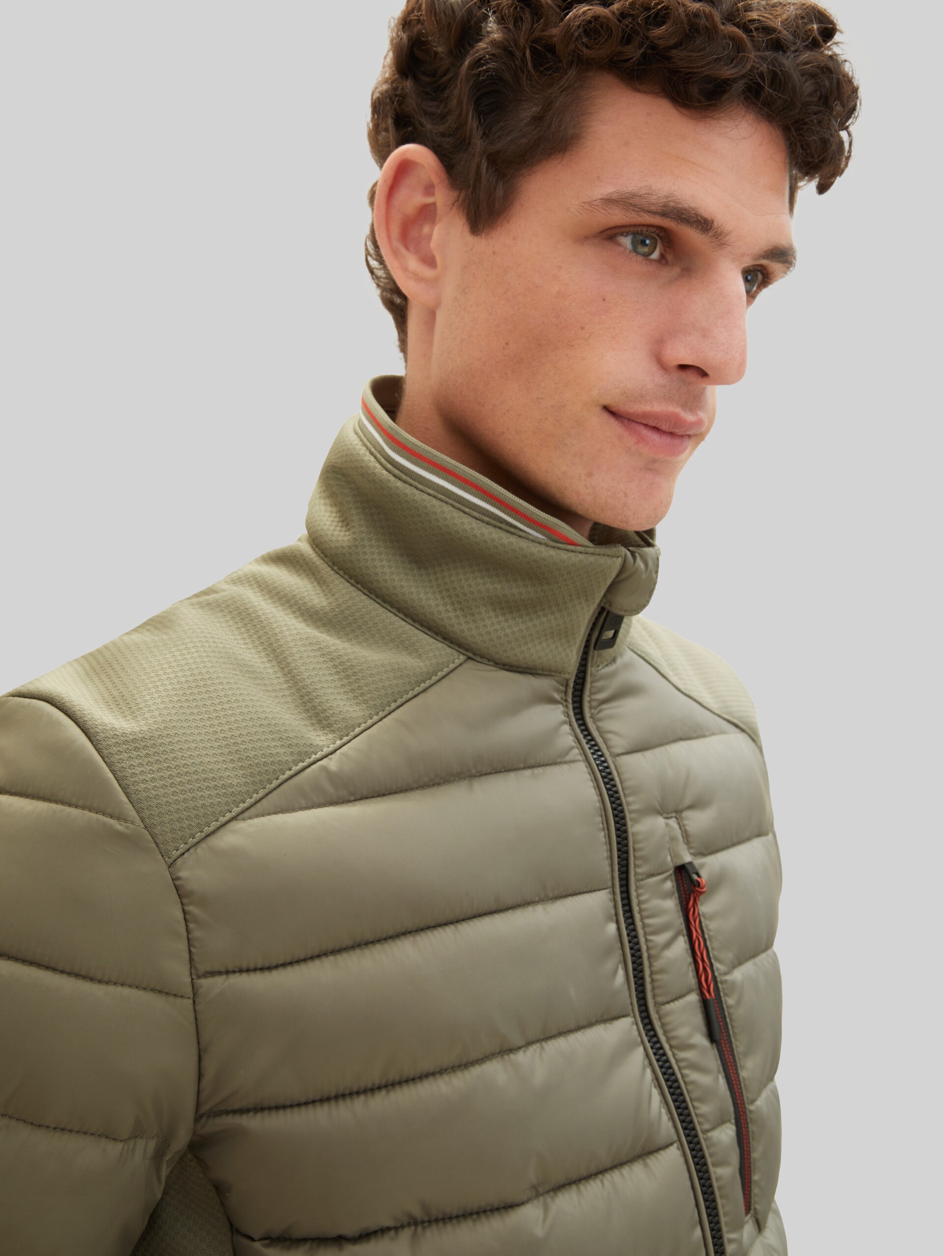 Veste hybride - smokey olive green - Vue détaillée du modèle