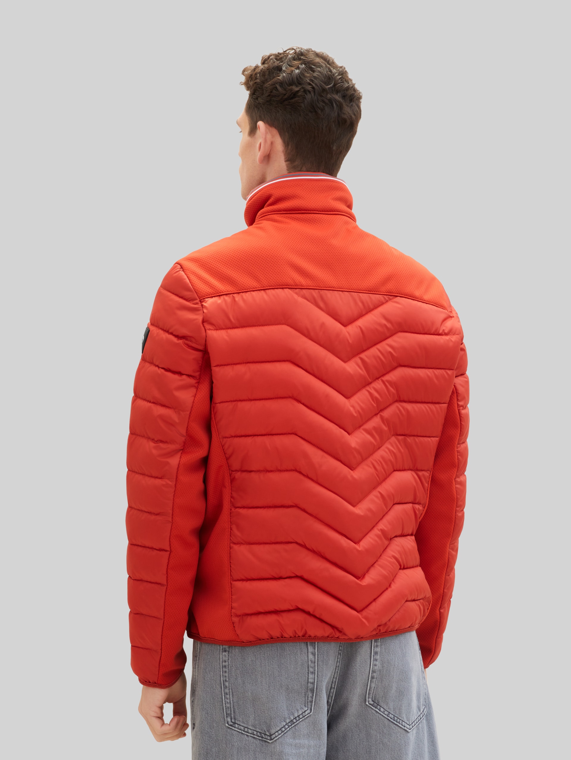 Veste hybride - fire red - Vue arrière du modèle