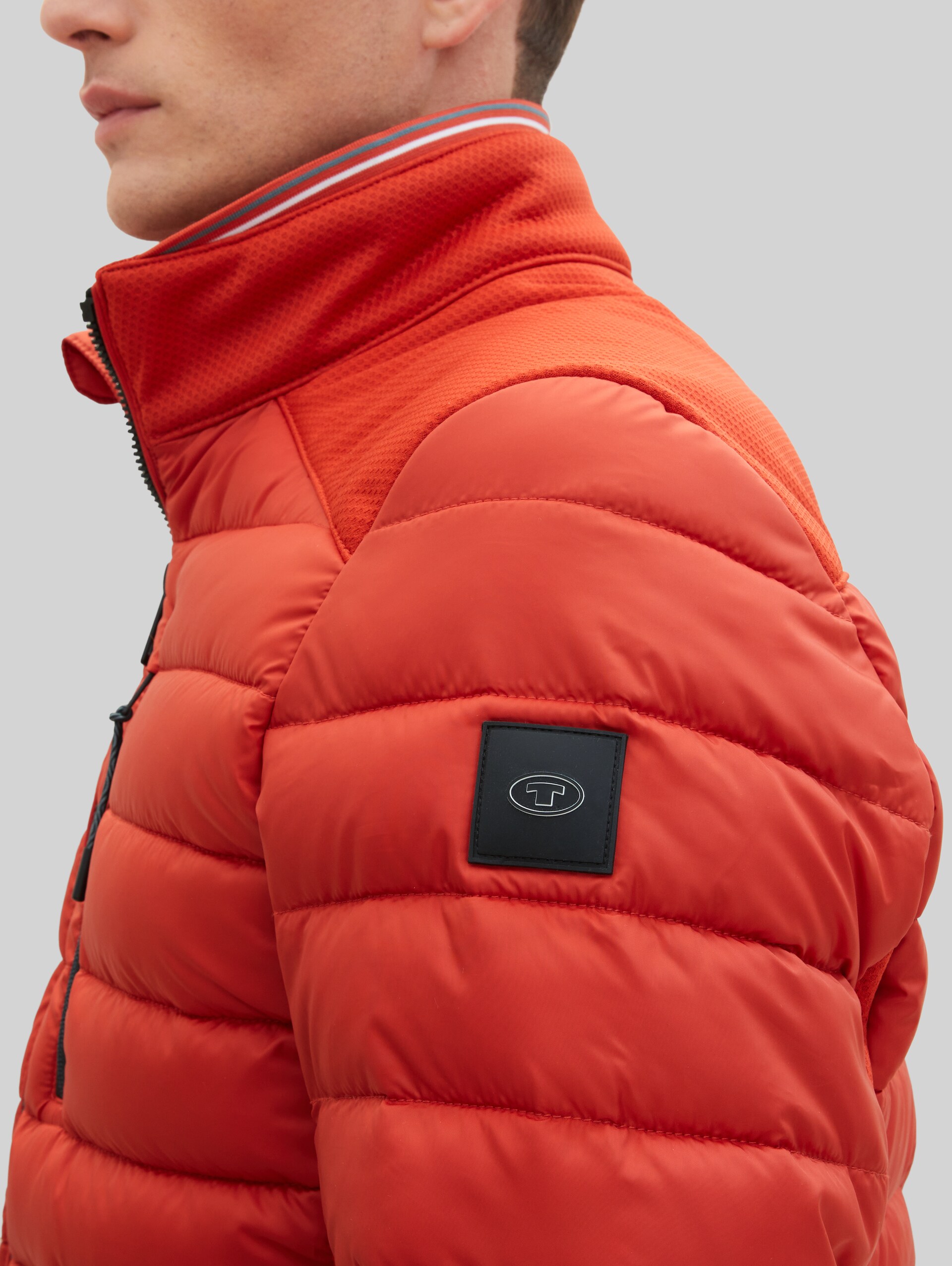 Veste hybride - fire red - Vue détaillée du modèle