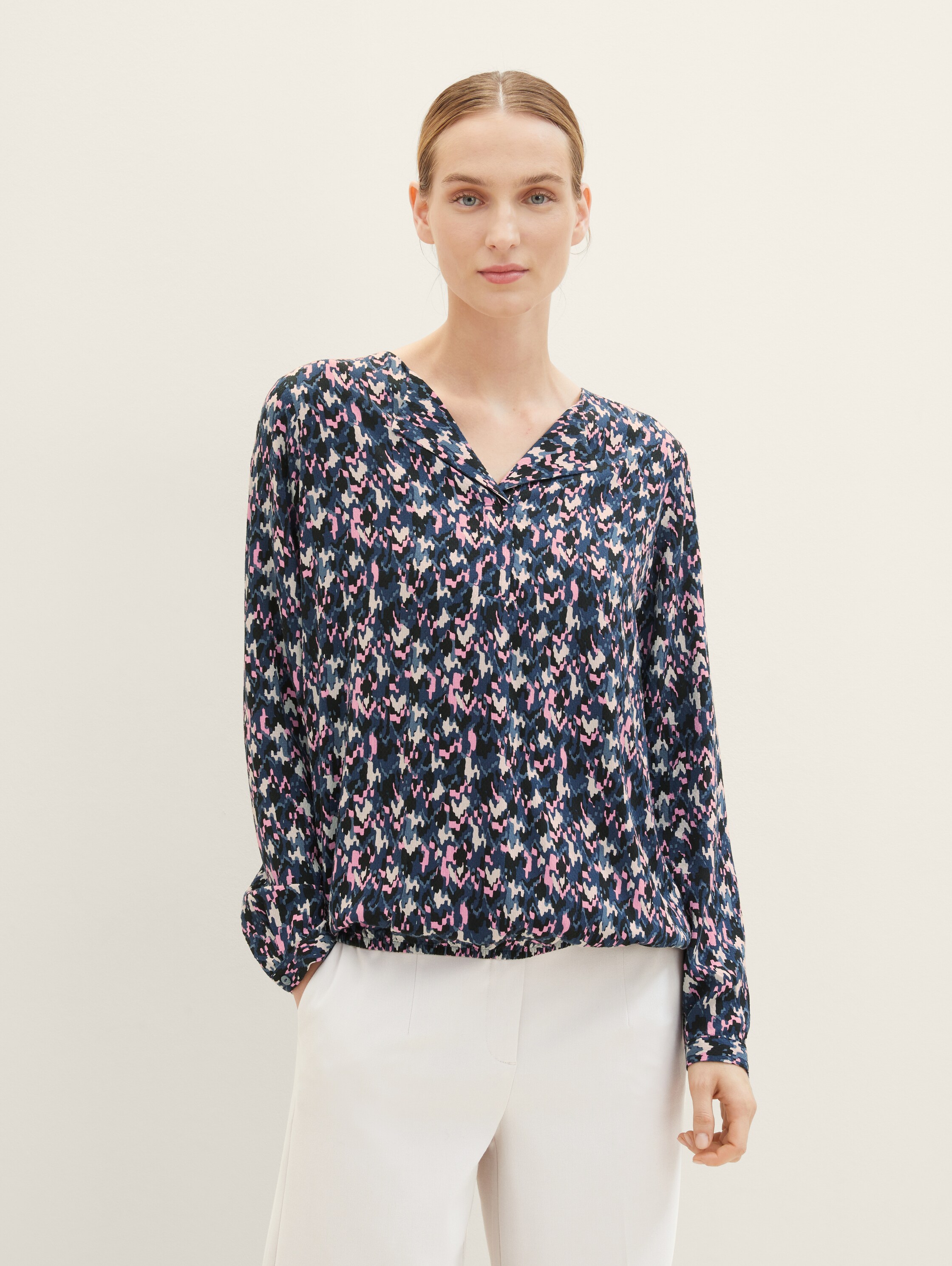 Bluse mit Allover-Print - 3
