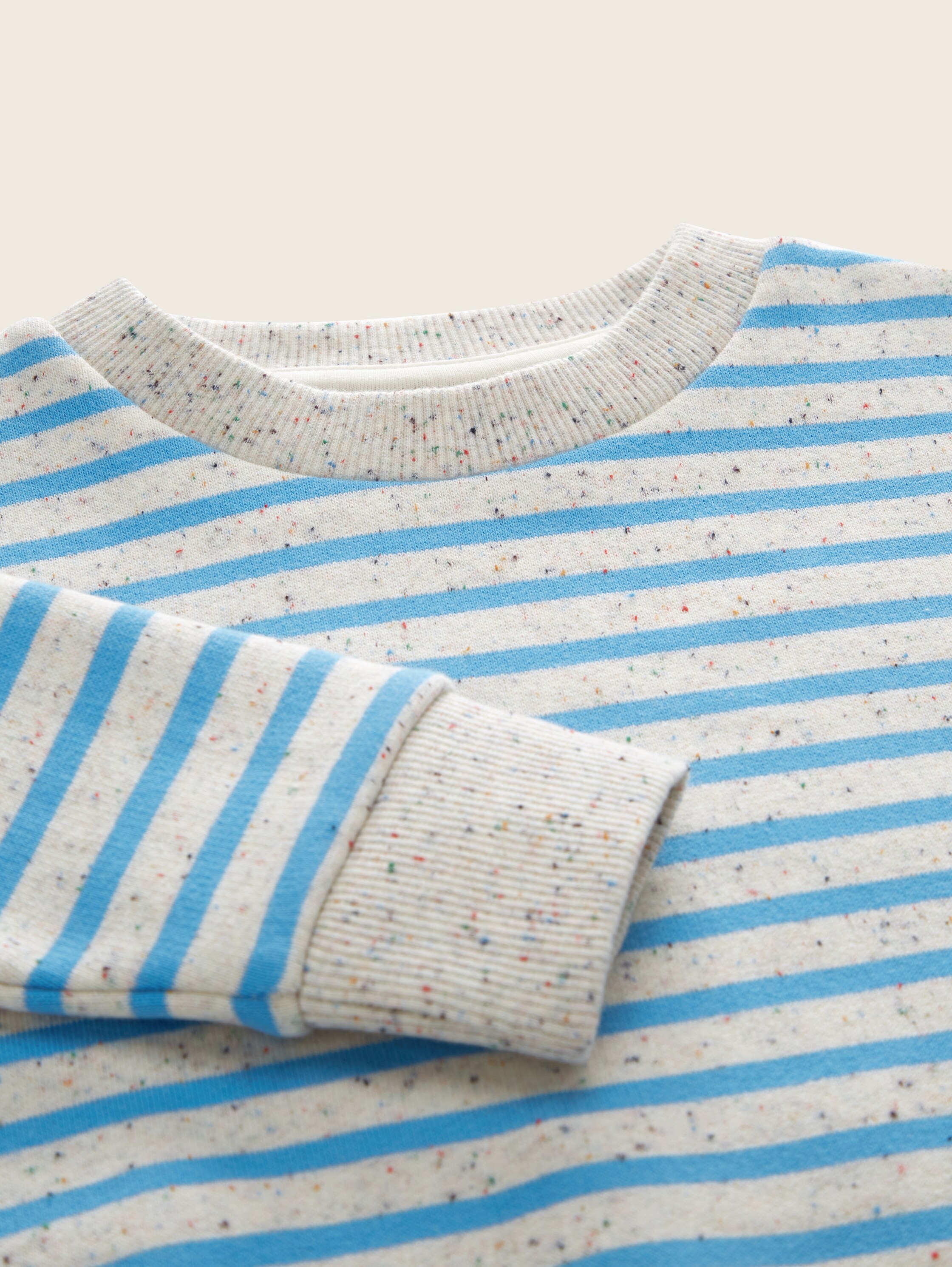 Sweatshirt mit Streifen - off white blue nep stripe - Detail-Model-Ansicht