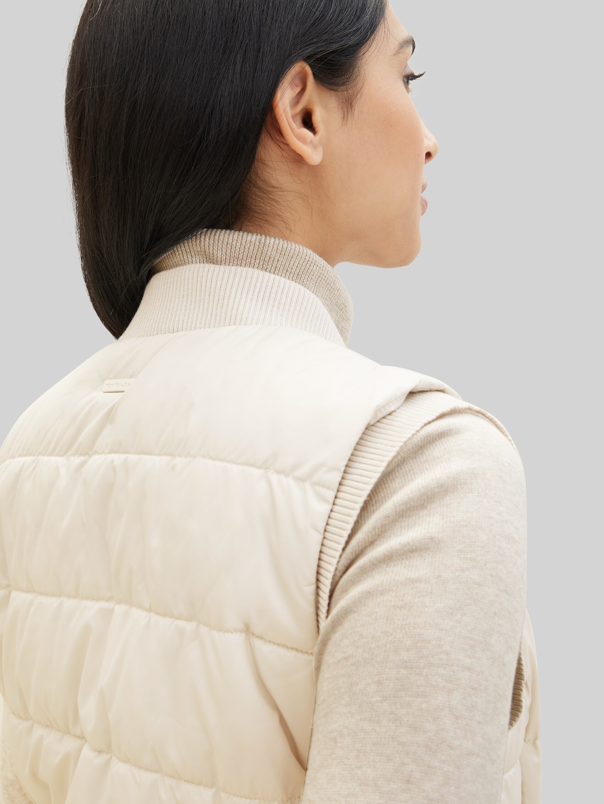 Lightweight Weste - cold beige - Detail-Model-Ansicht