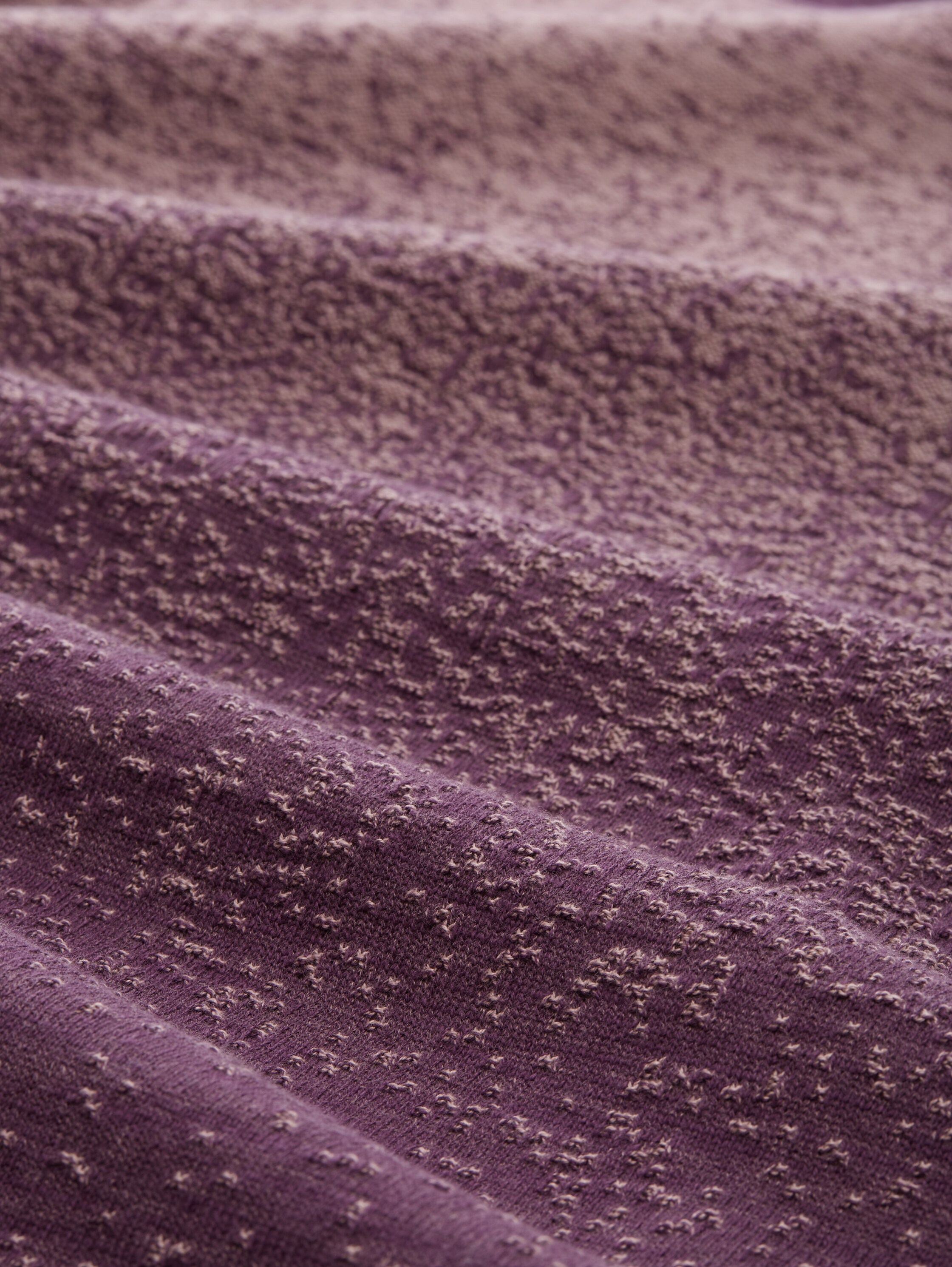 Pull en maille de coton biologique - lilac degrade design - Vue de la matière