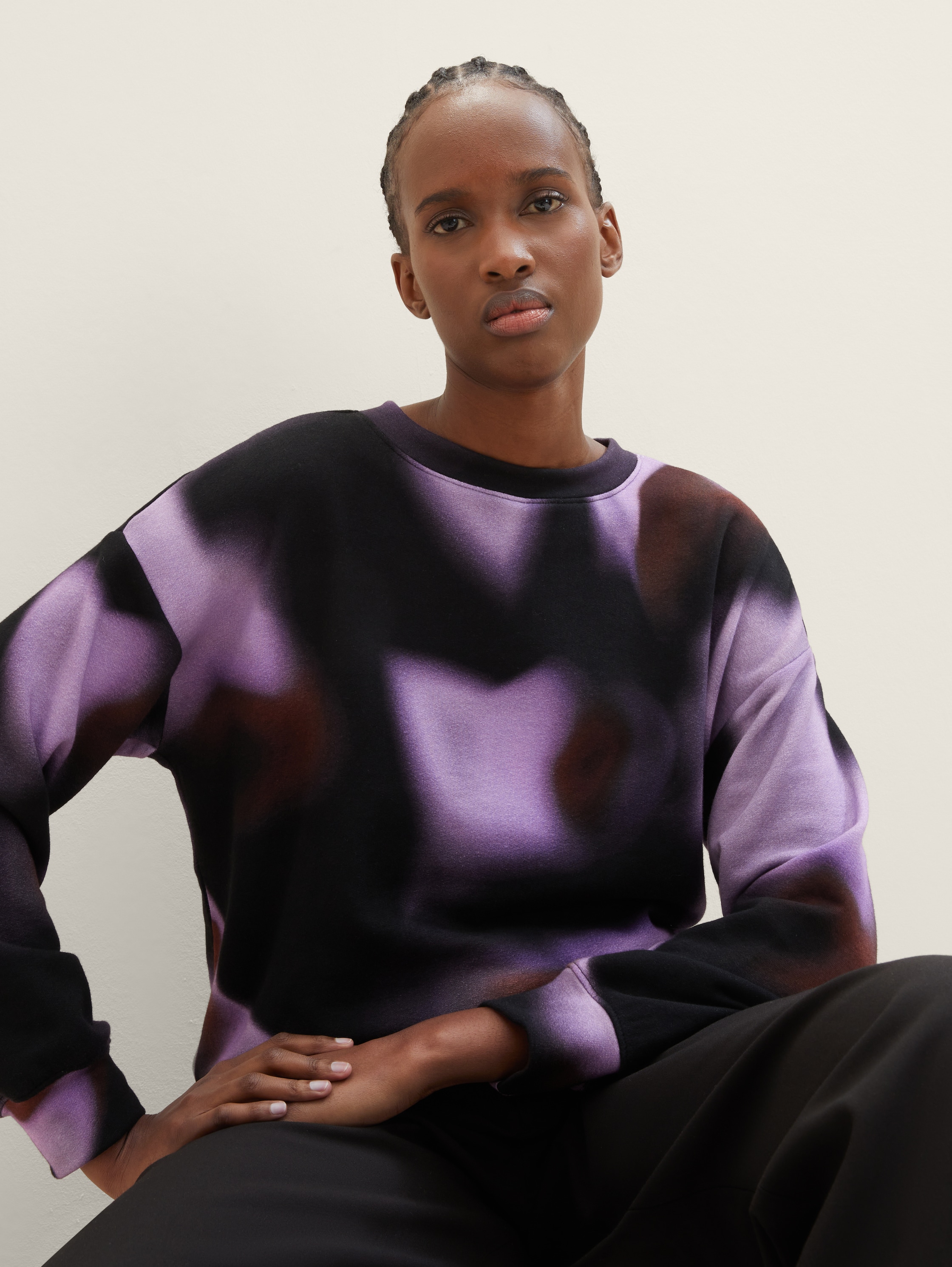 Oversized sweater - black abstract print