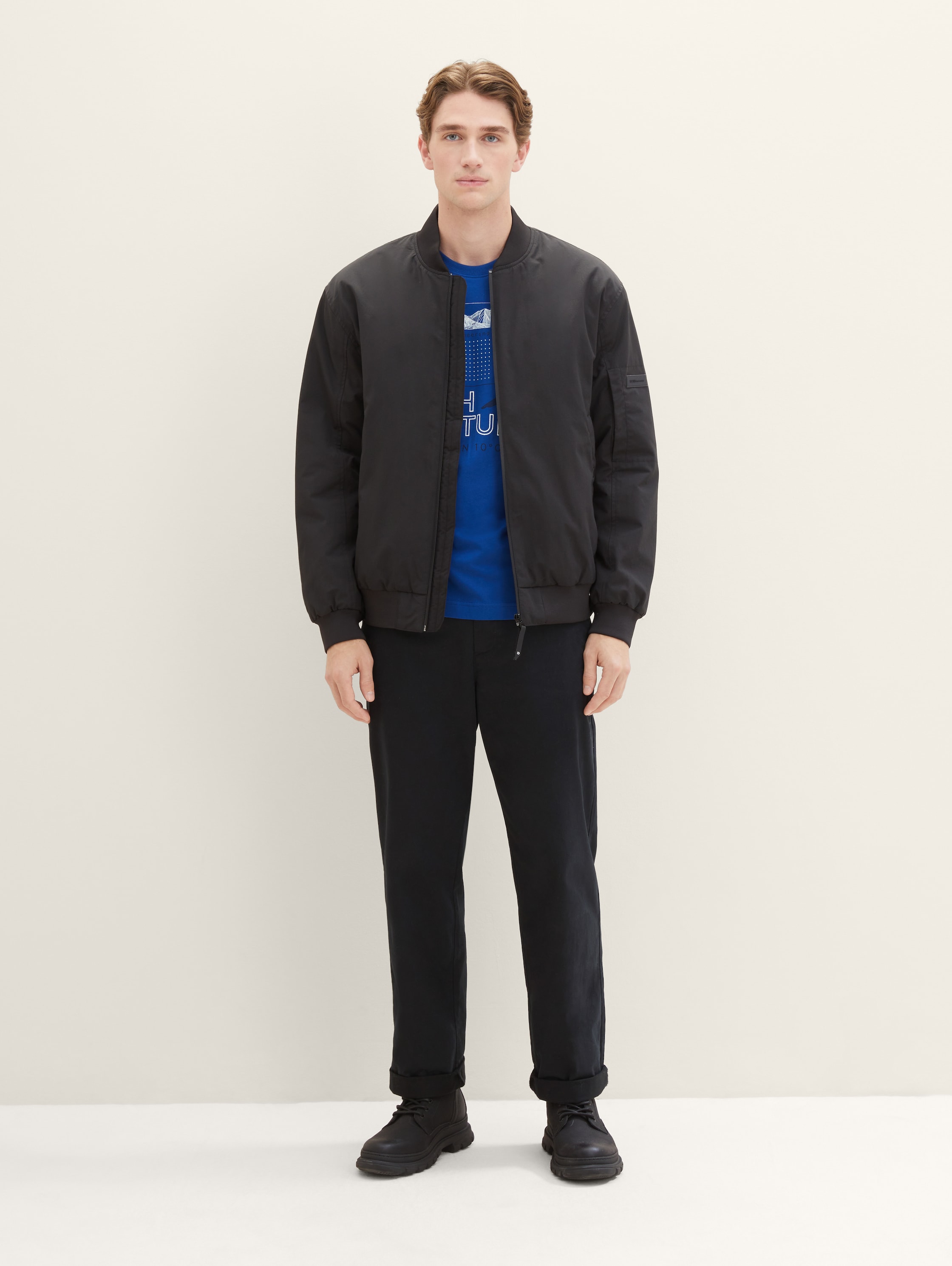 T-Shirt mit Print - hockey blue - Model-Vorderansicht