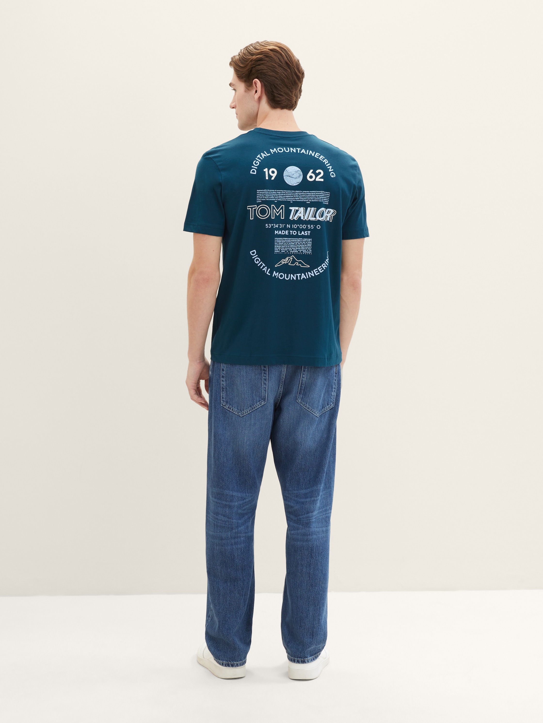 T-Shirt mit Print - deep pond green - Auschnitt Model-Rückansicht