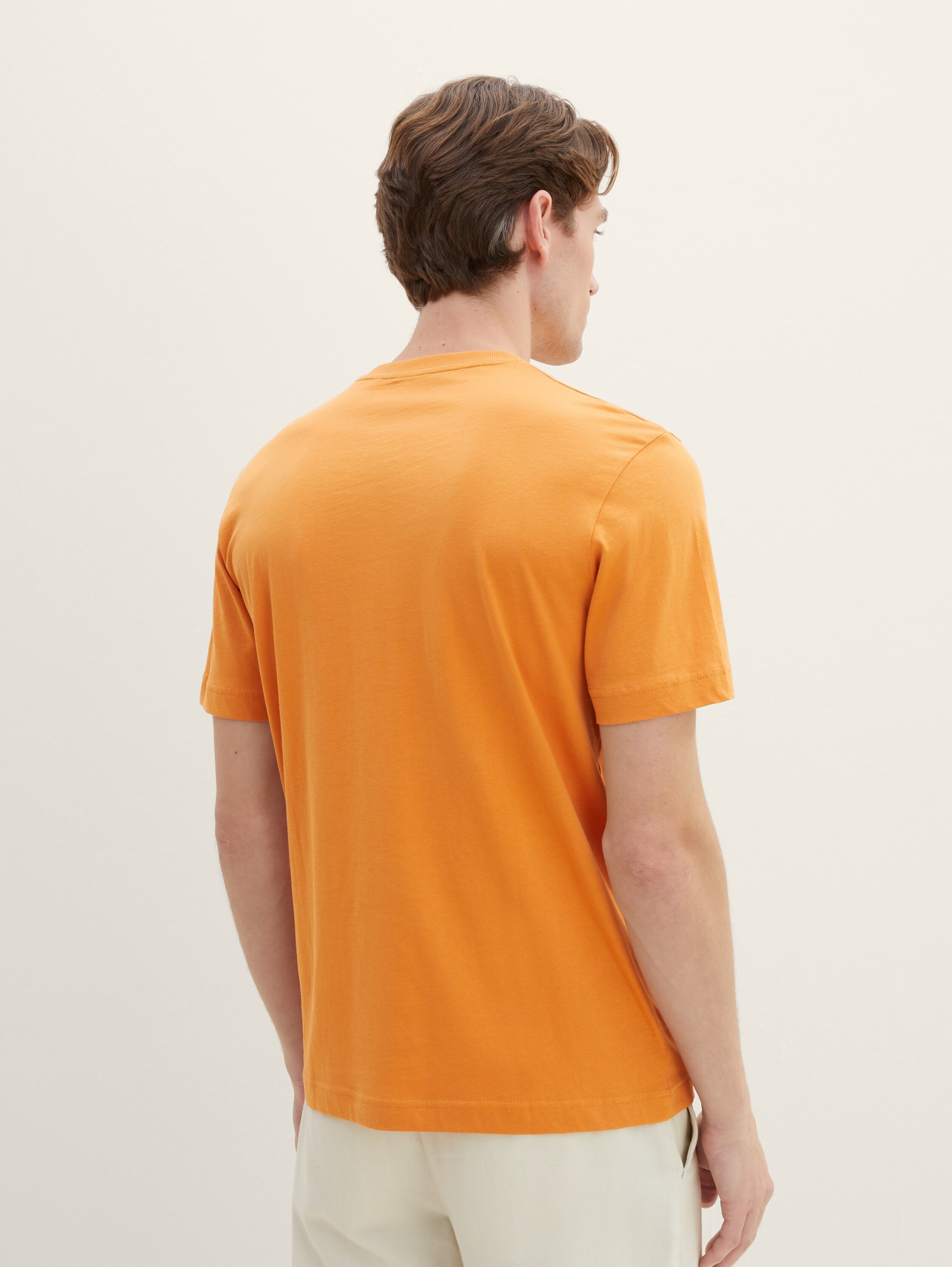 T-Shirt mit Print - tomato cream orange - Auschnitt Model-Rückansicht