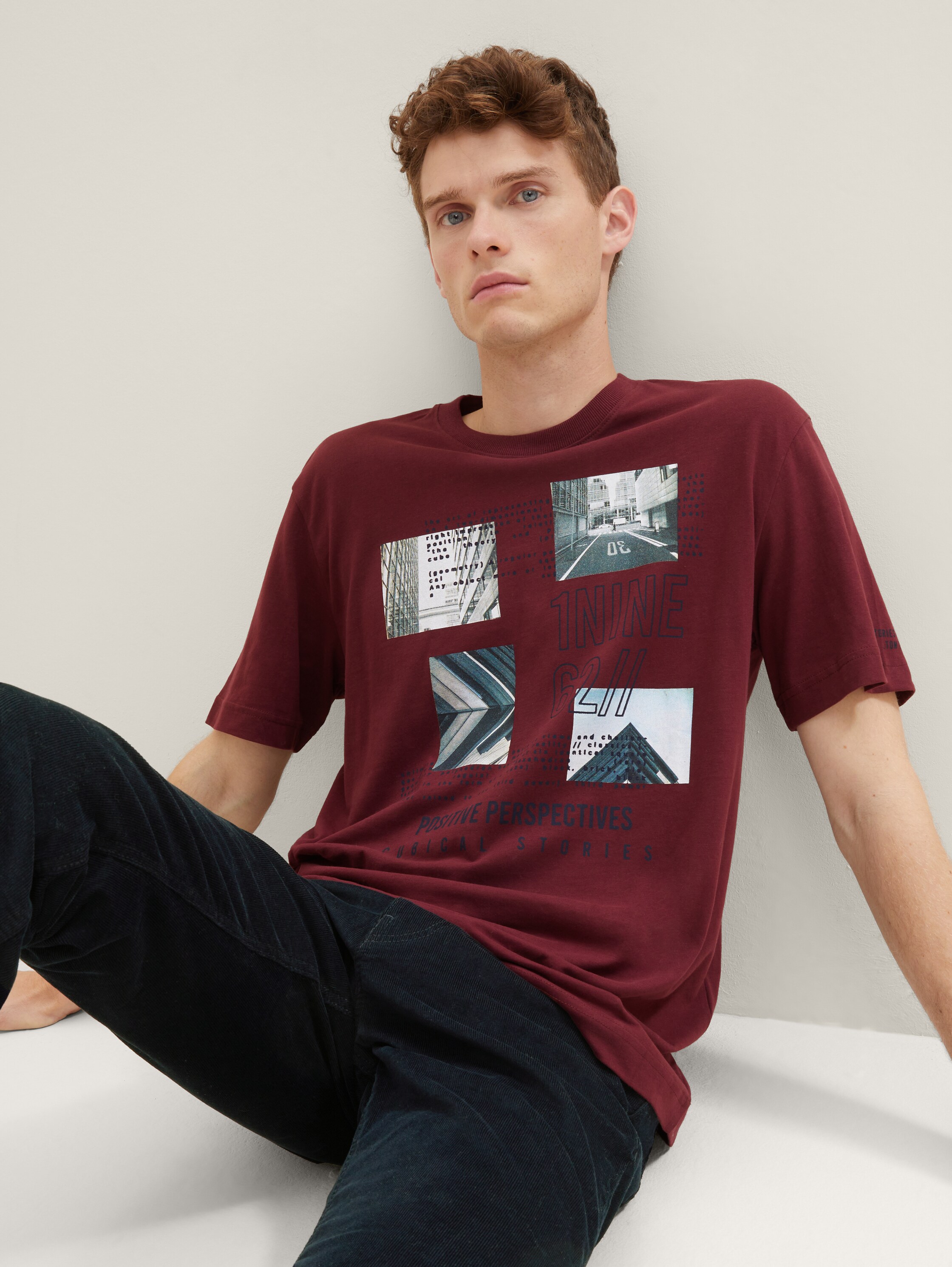 T-shirt with a print - Tawny Port Red