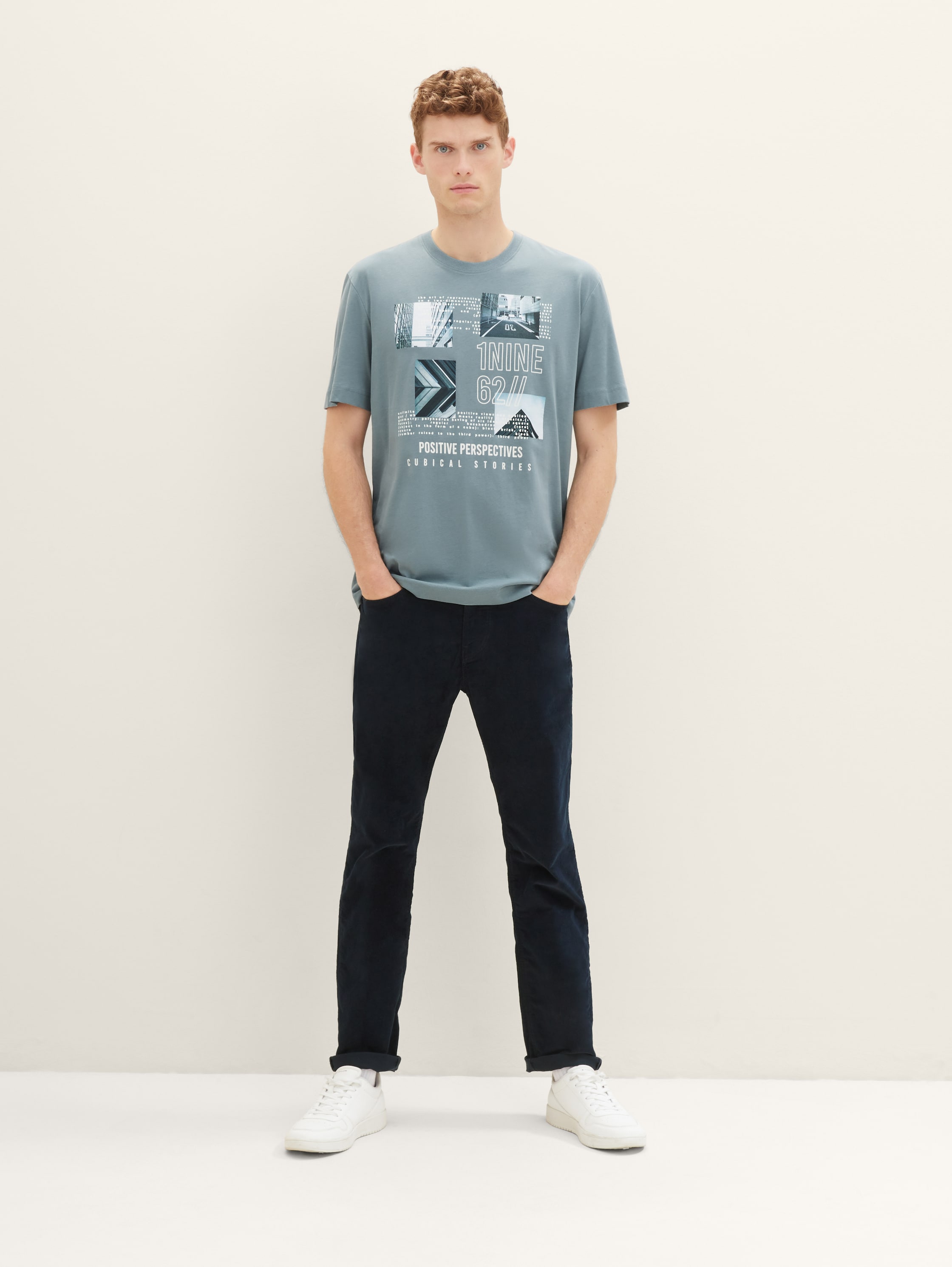 T-Shirt mit Print - grey mint - Detail-Model-Ansicht