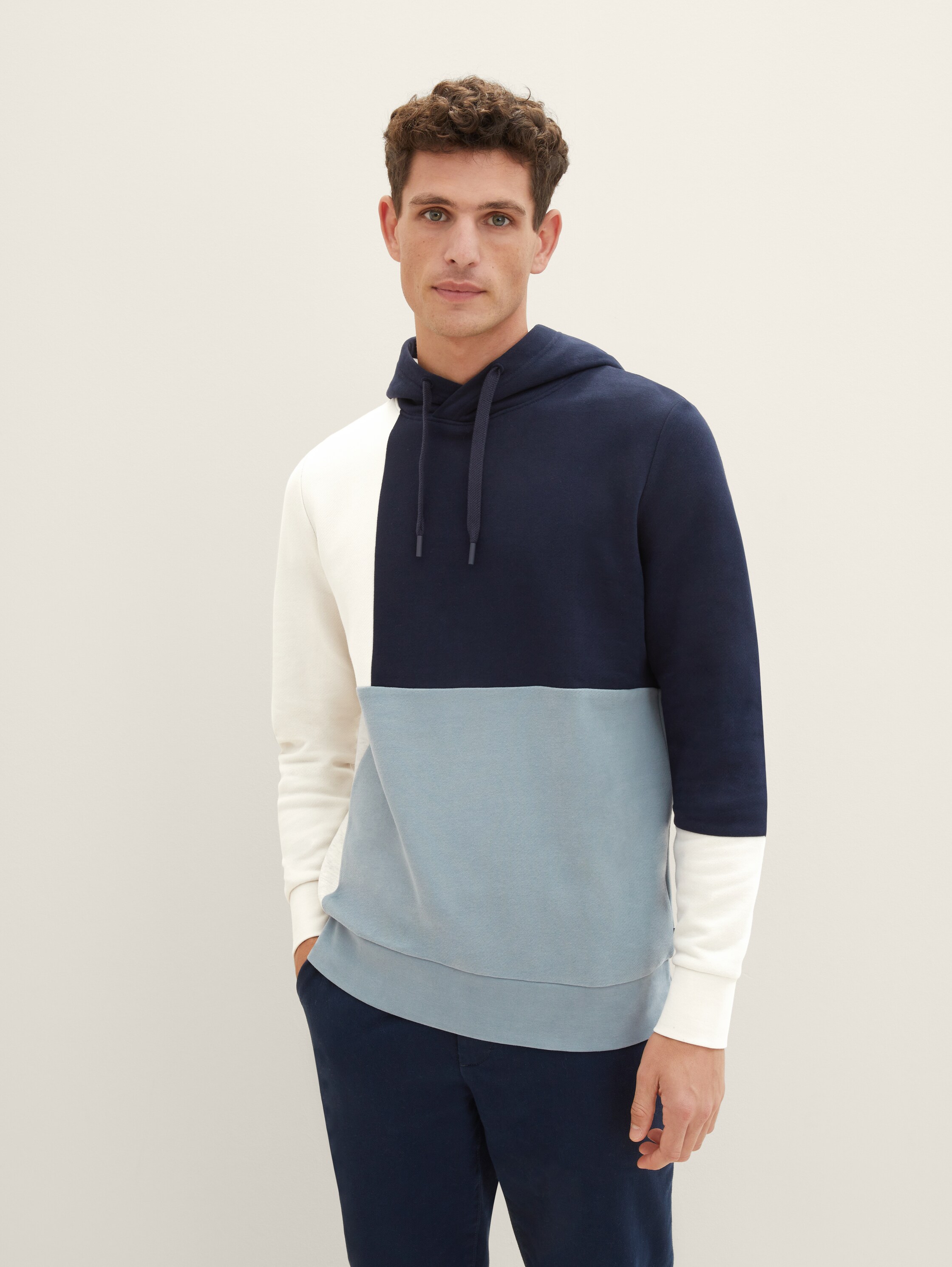 Hoodie mit Colour Blocking - 3