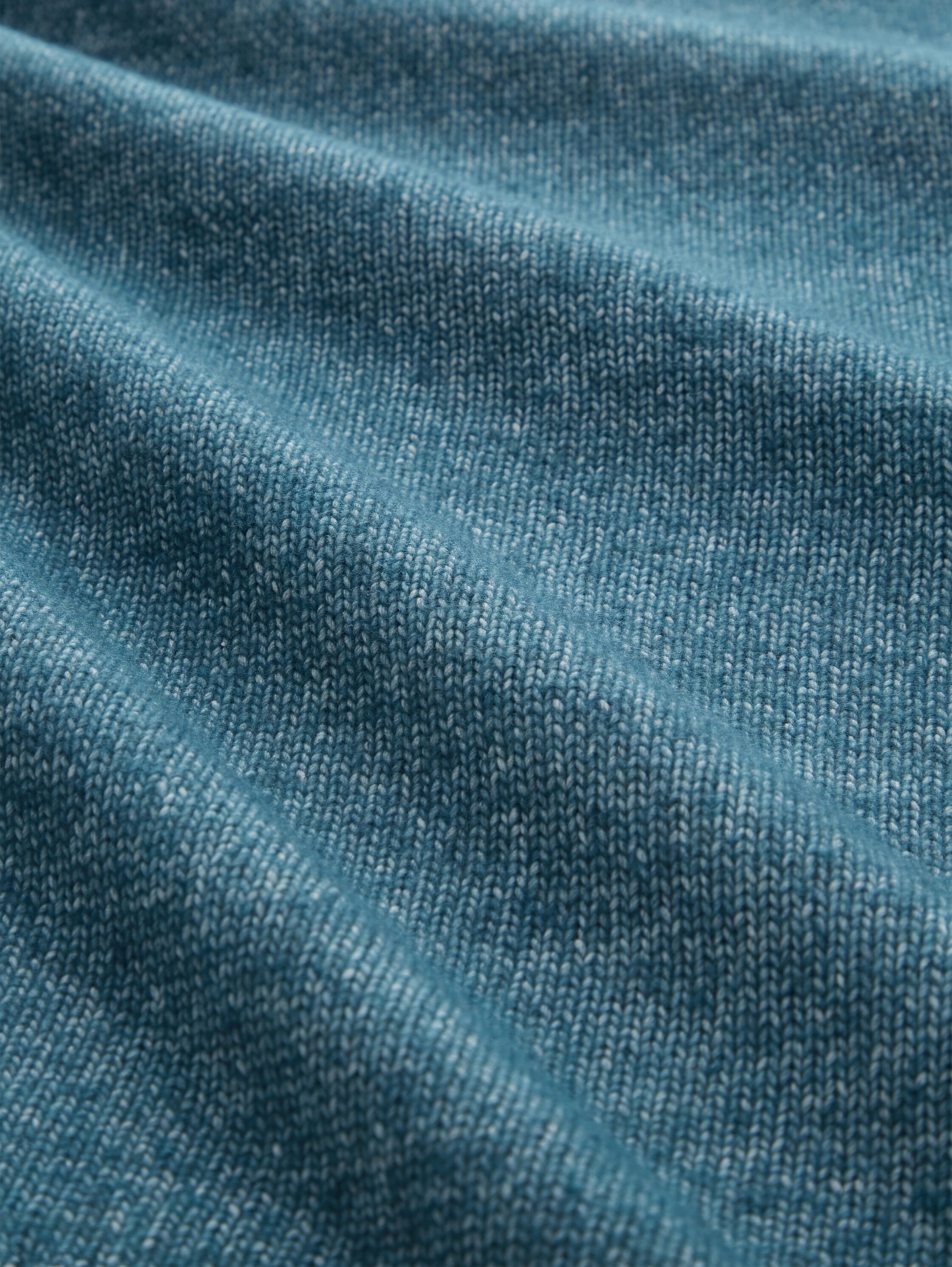 Knitted sweater with recycled polyester - deep pond green white core - Material view